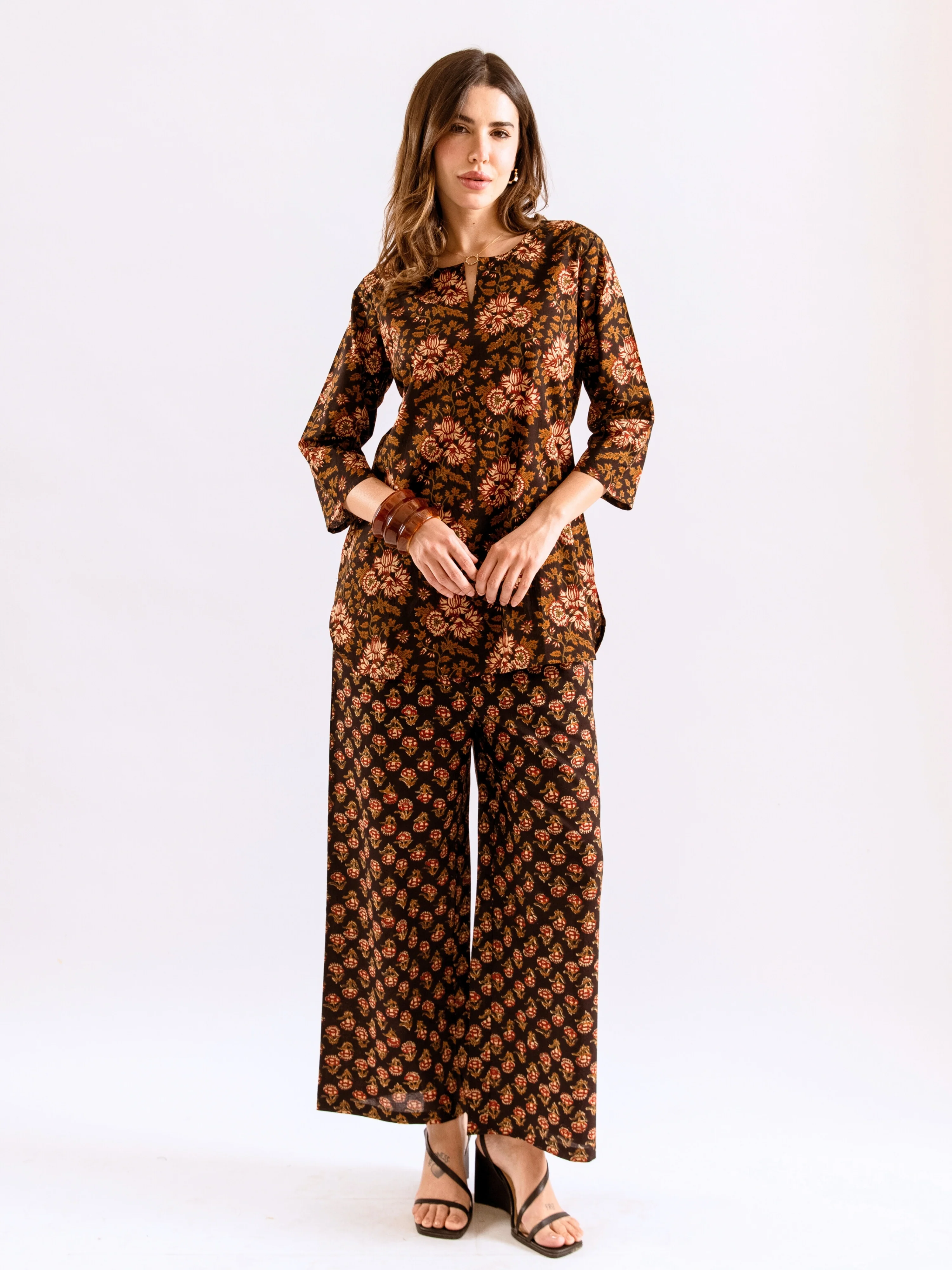 Black Abstract floral Pure Cotton Round neck Co-ord set - Image 10