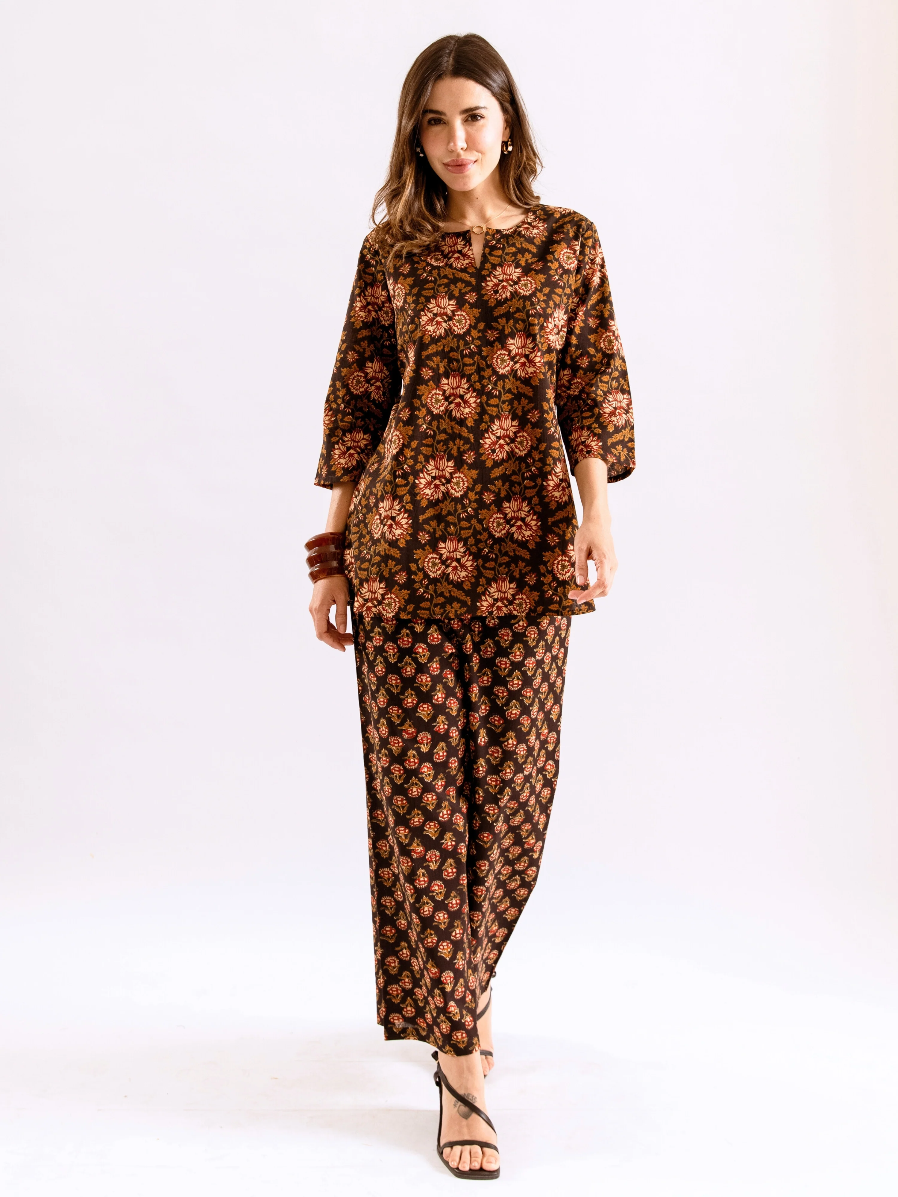 Black Abstract floral Pure Cotton Round neck Co-ord set - Image 11