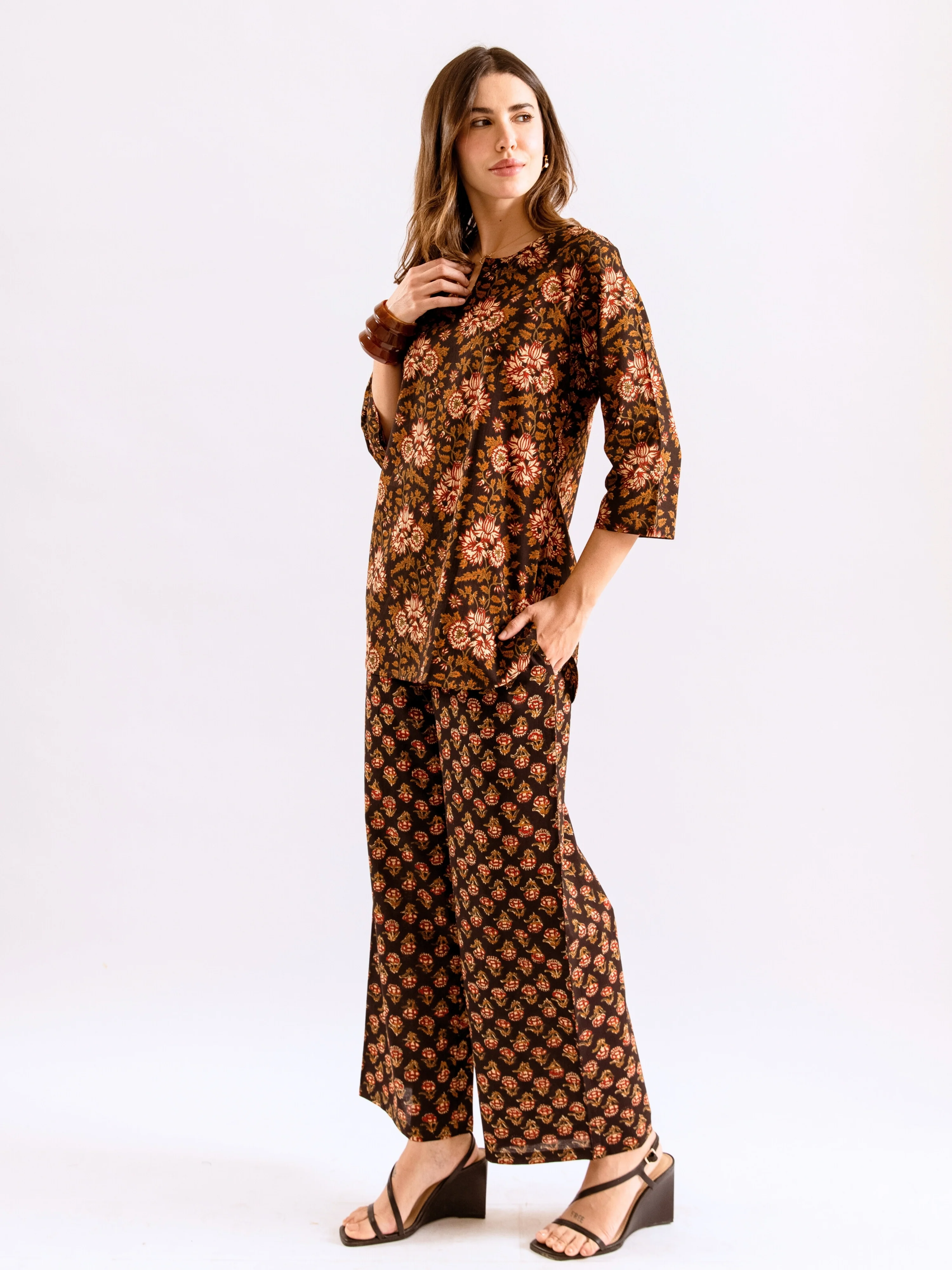 Black Abstract floral Pure Cotton Round neck Co-ord set - Image 13