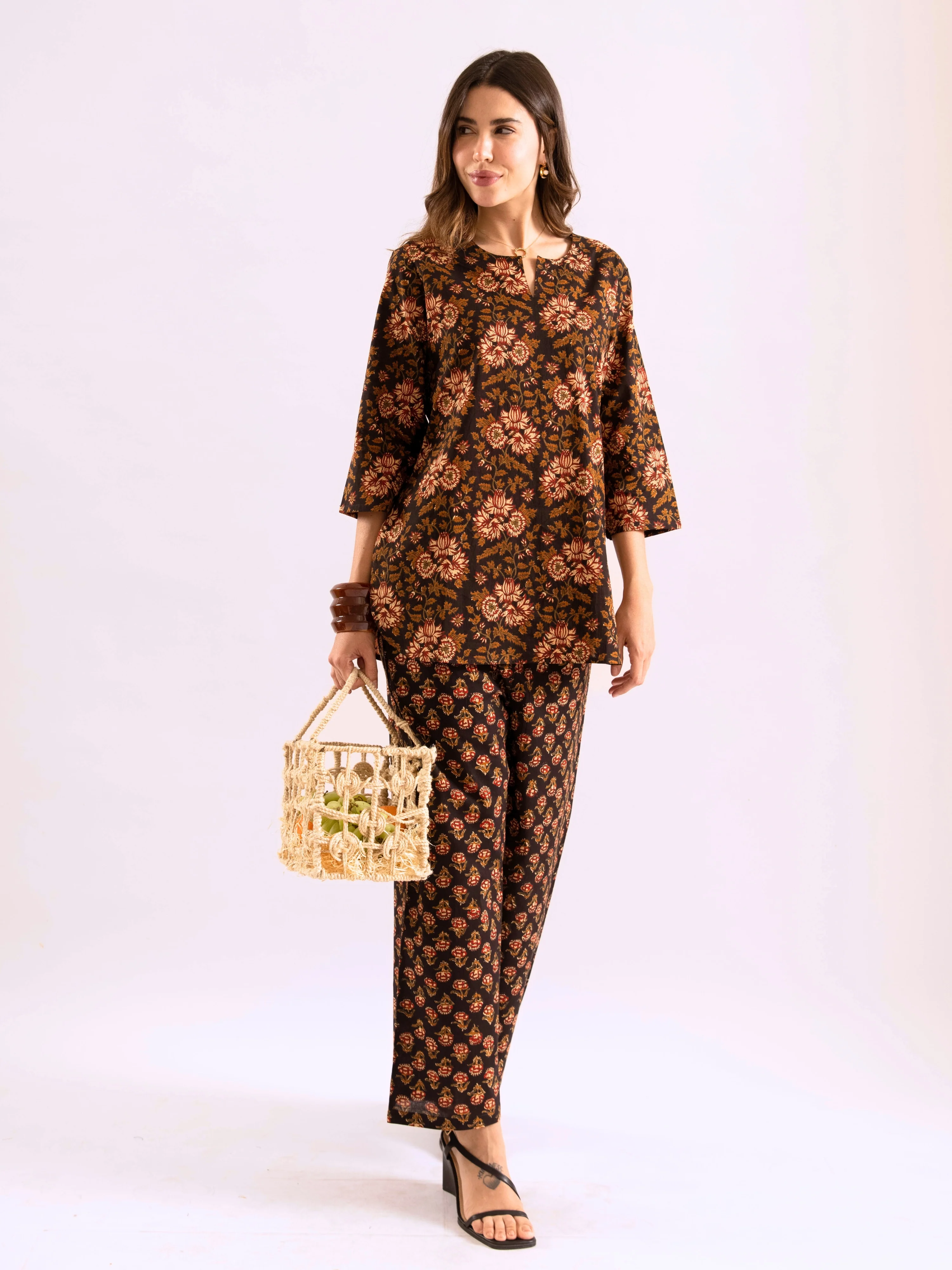 Black Abstract floral Pure Cotton Round neck Co-ord set - Image 8