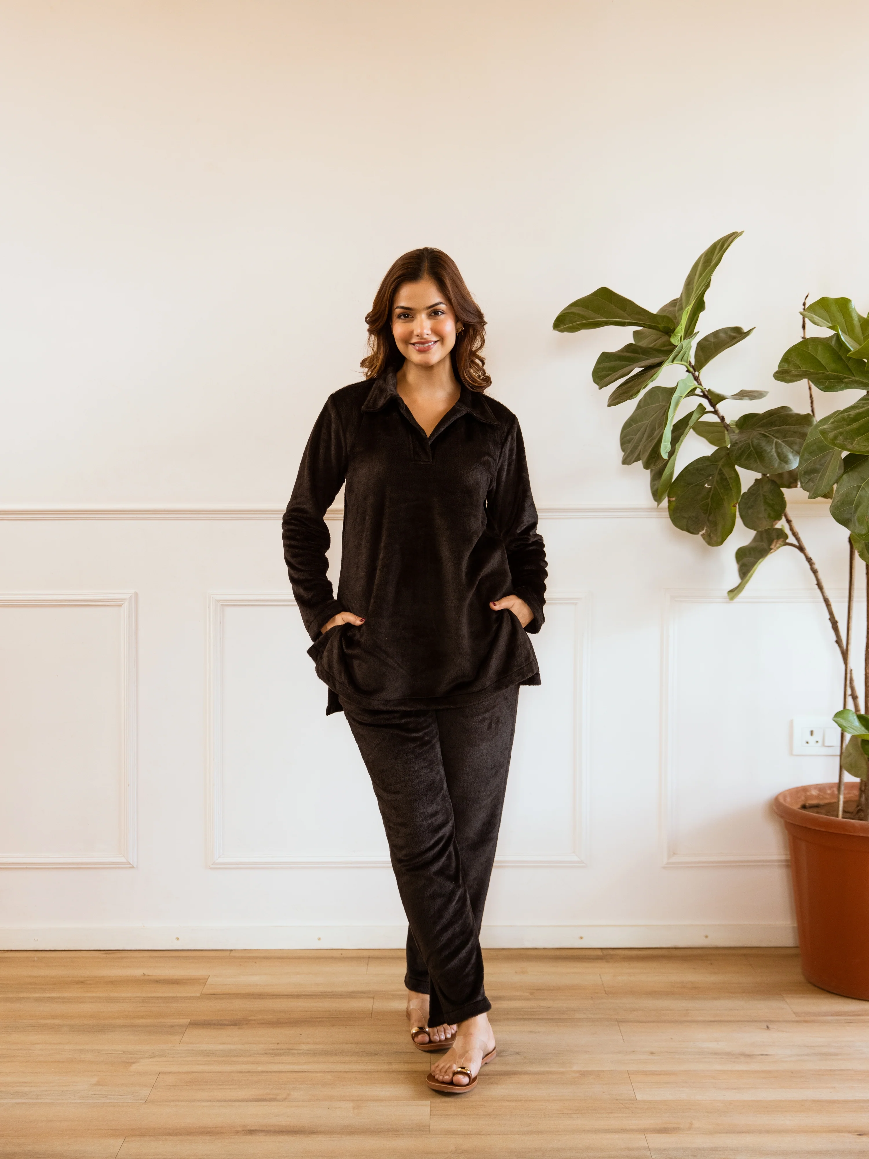Black Super Soft Woollen Collar Set - Image 4