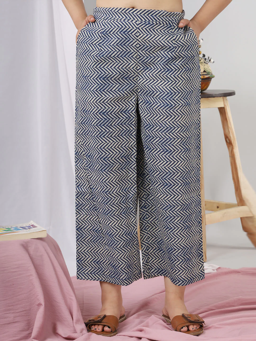 Blue Indigo Hand Block Printed Pure Cotton Lounge Wear - Image 5