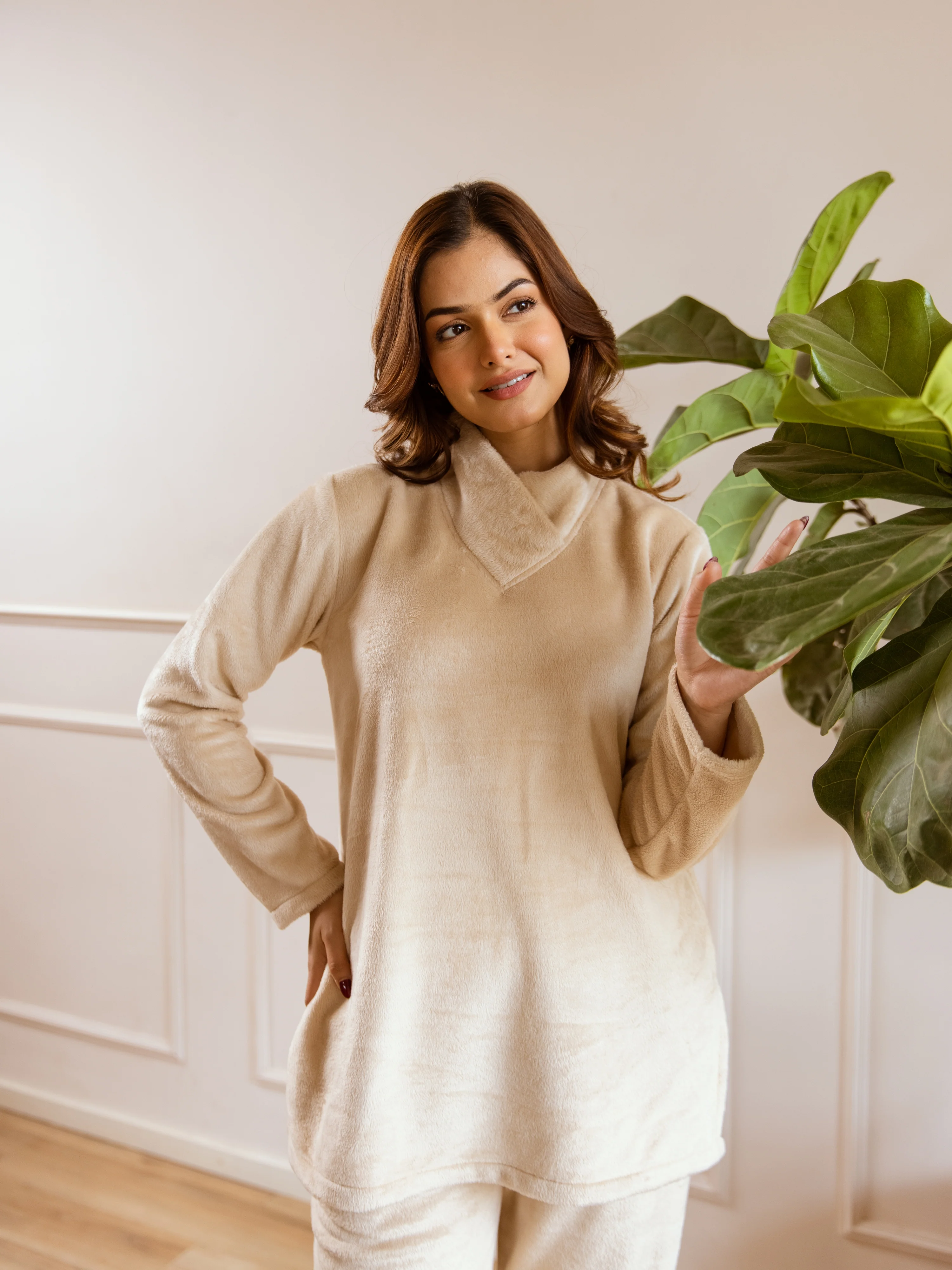 Cross Neck Super Soft Beige Woollen Set - Image 10