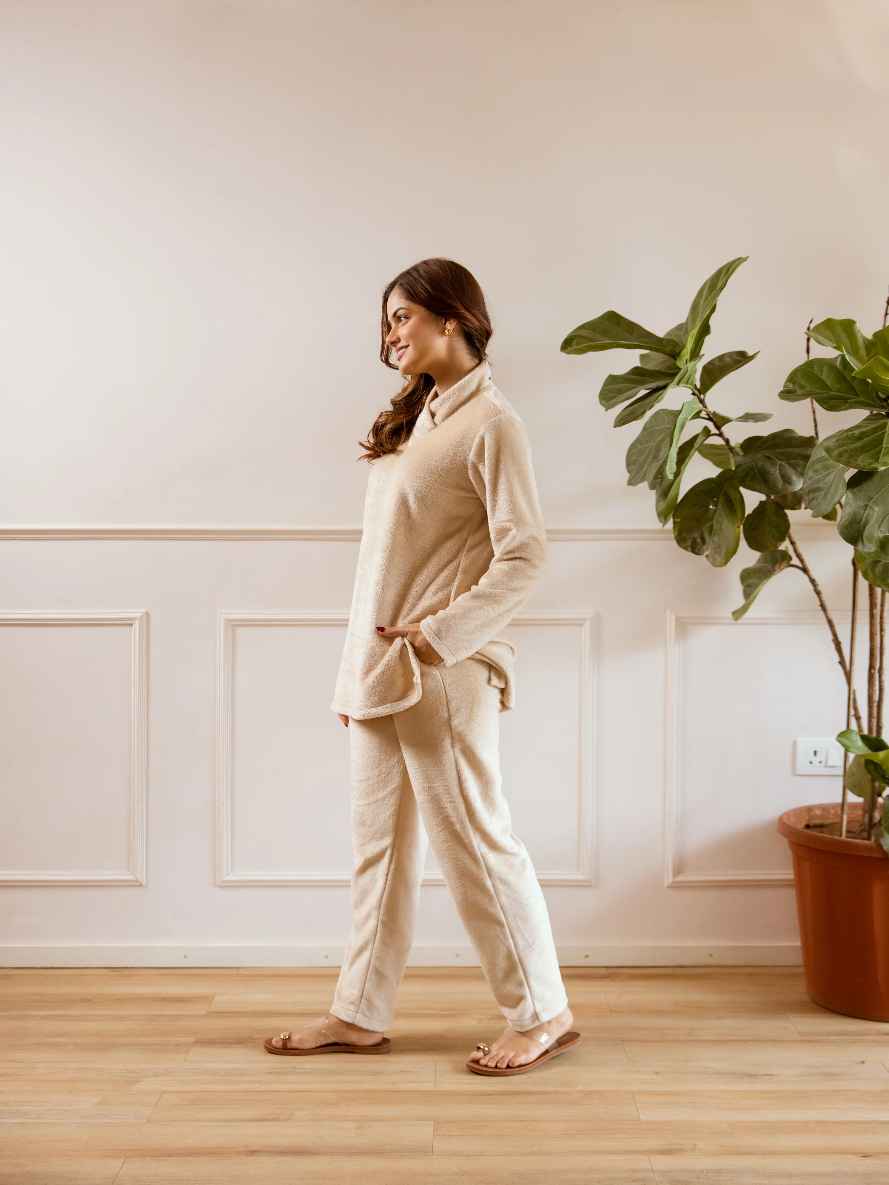 Cross Neck Super Soft Beige Woollen Set - Image 5