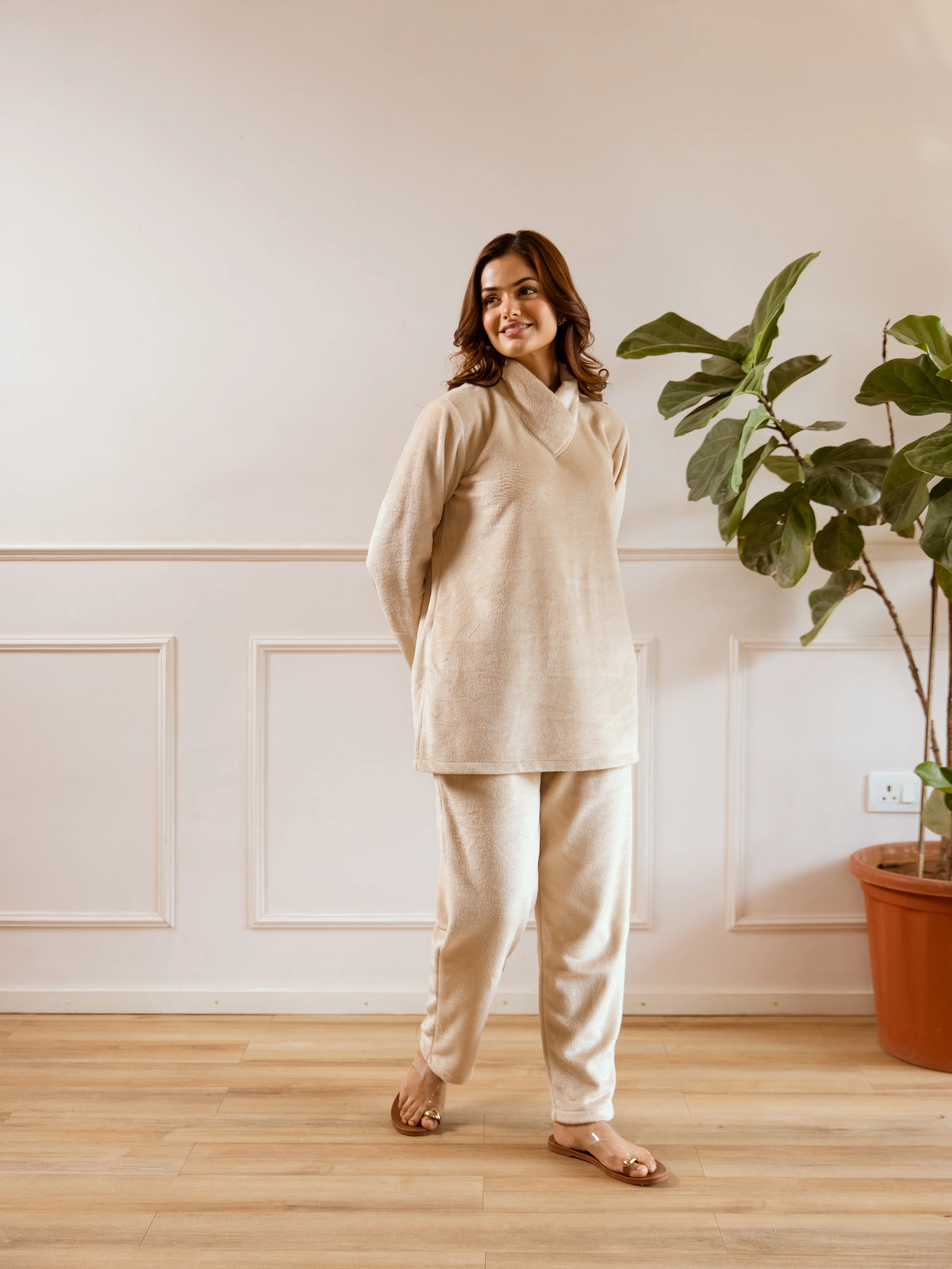 Cross Neck Super Soft Beige Woollen Set - Image 6