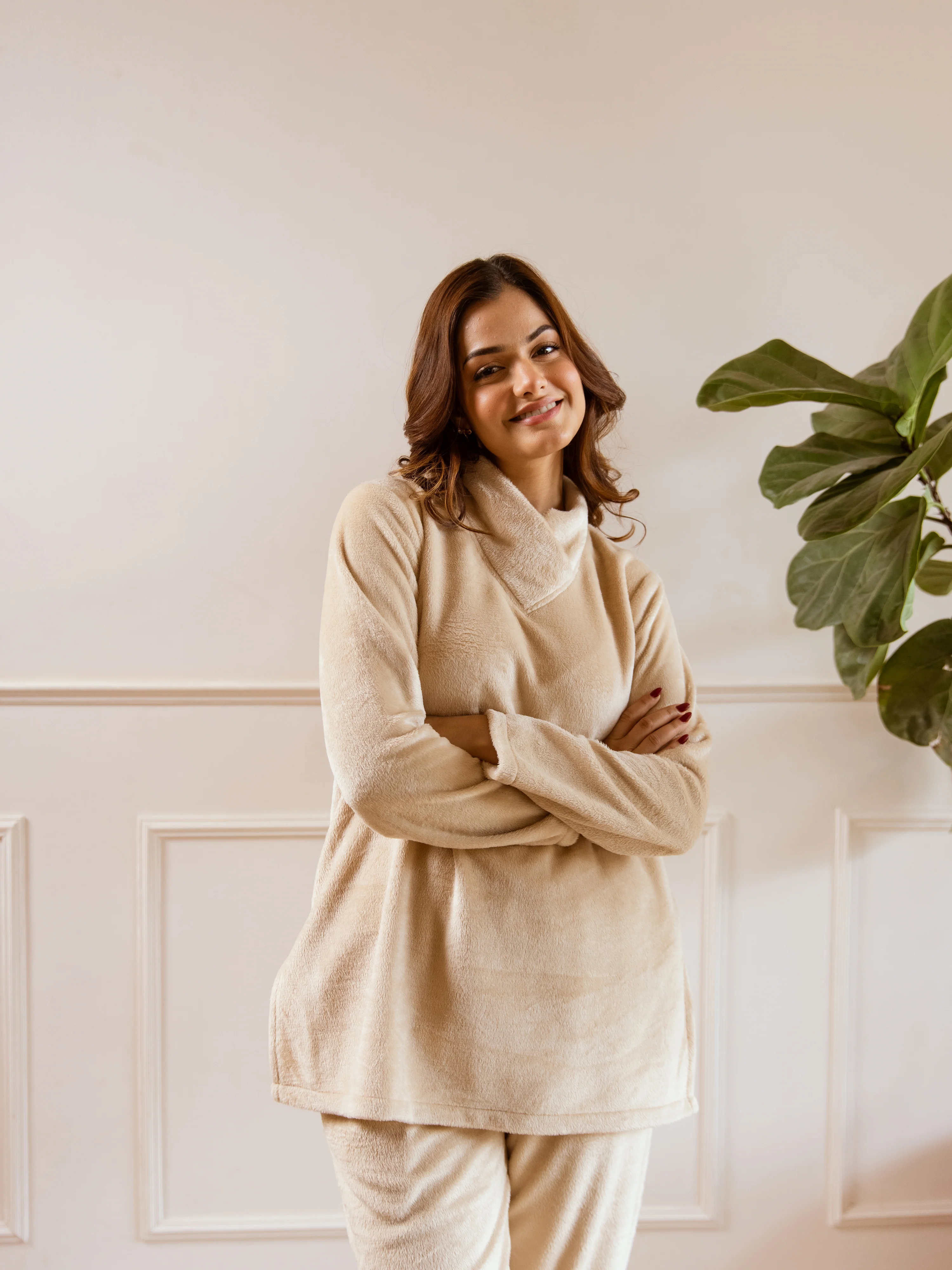 Cross Neck Super Soft Beige Woollen Set - Image 9