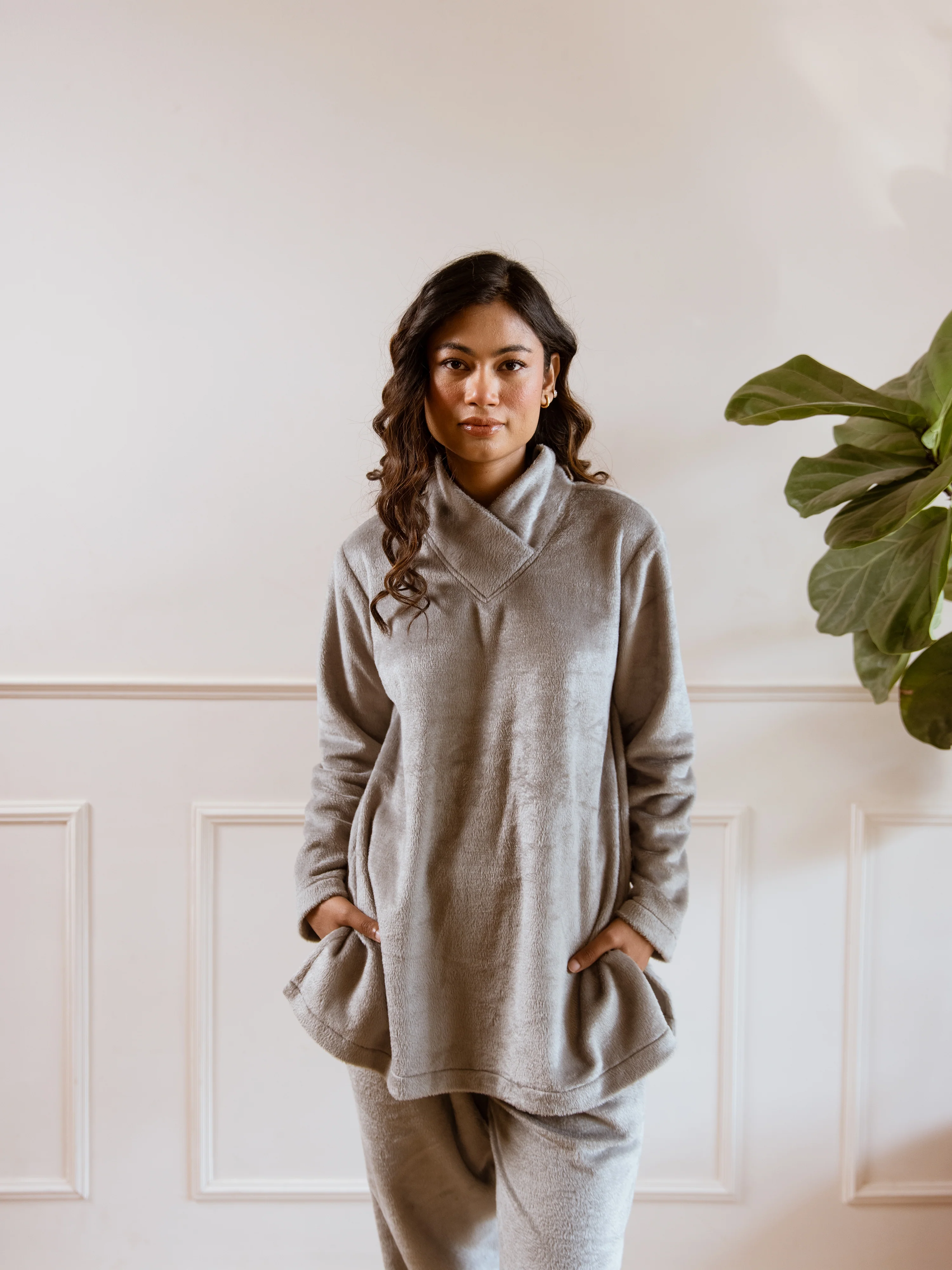 Cross Neck Super Soft Grey Woollen Set - Image 14