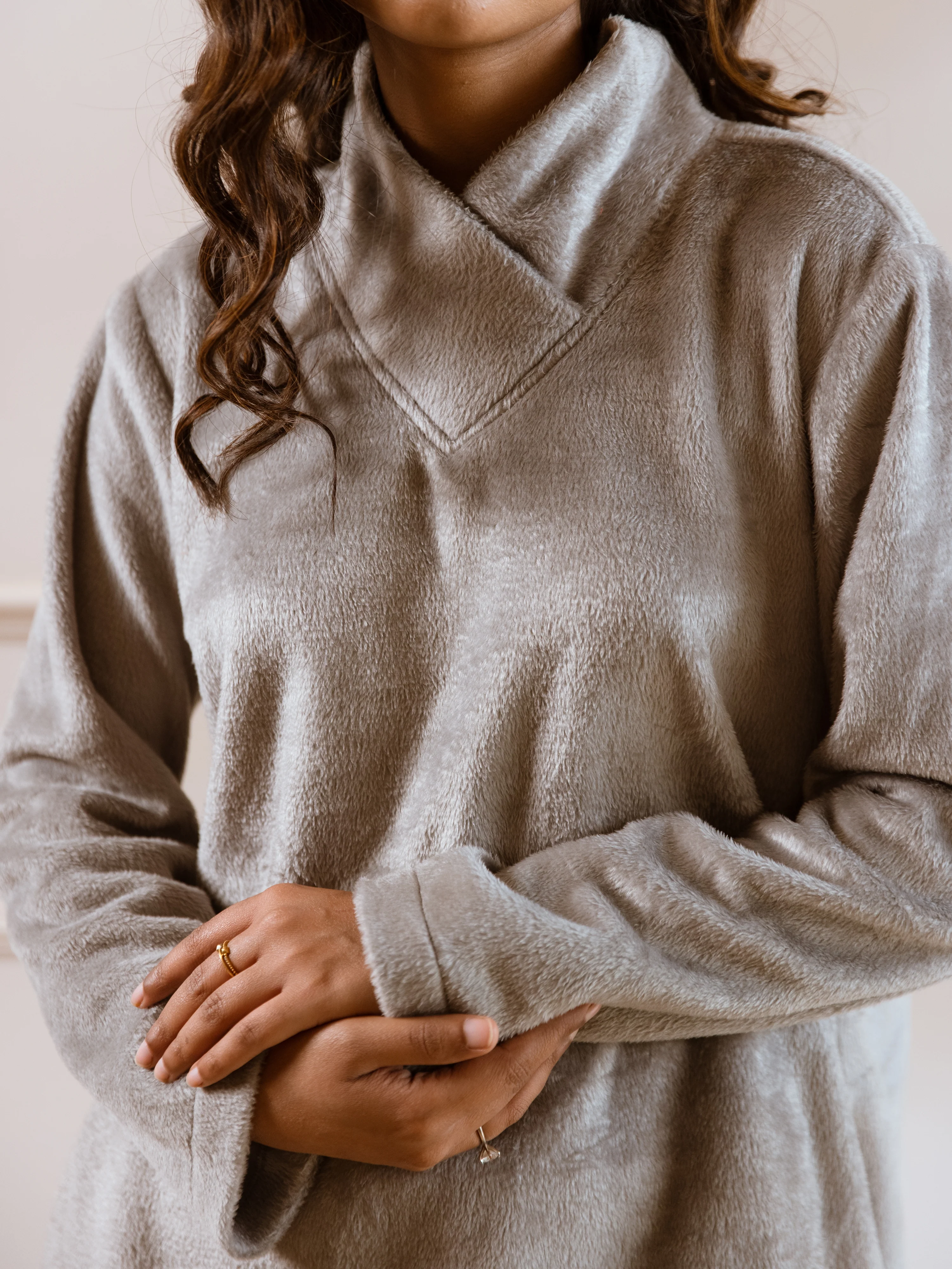 Cross Neck Super Soft Grey Woollen Set - Image 2