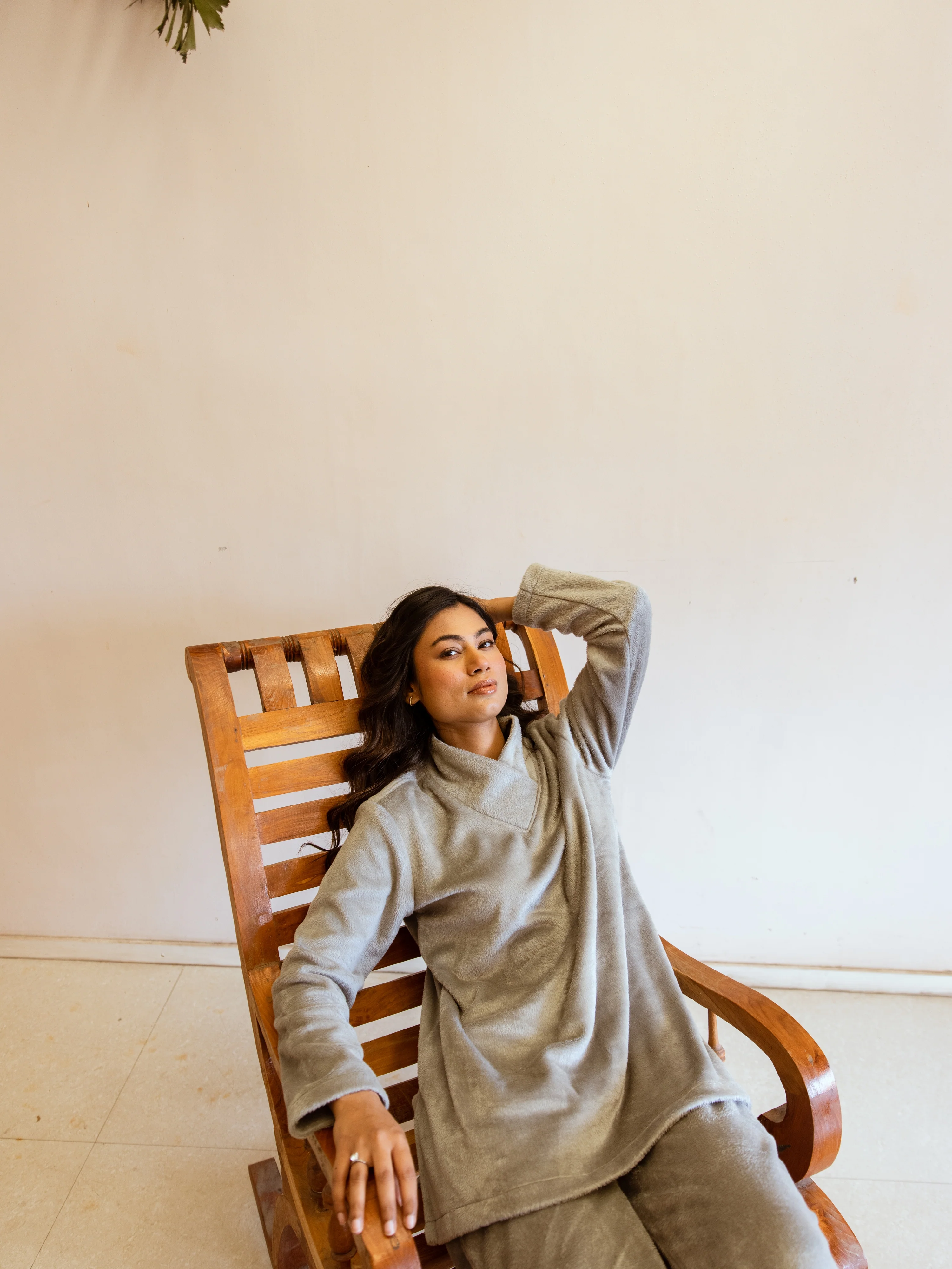 Cross Neck Super Soft Grey Woollen Set - Image 7