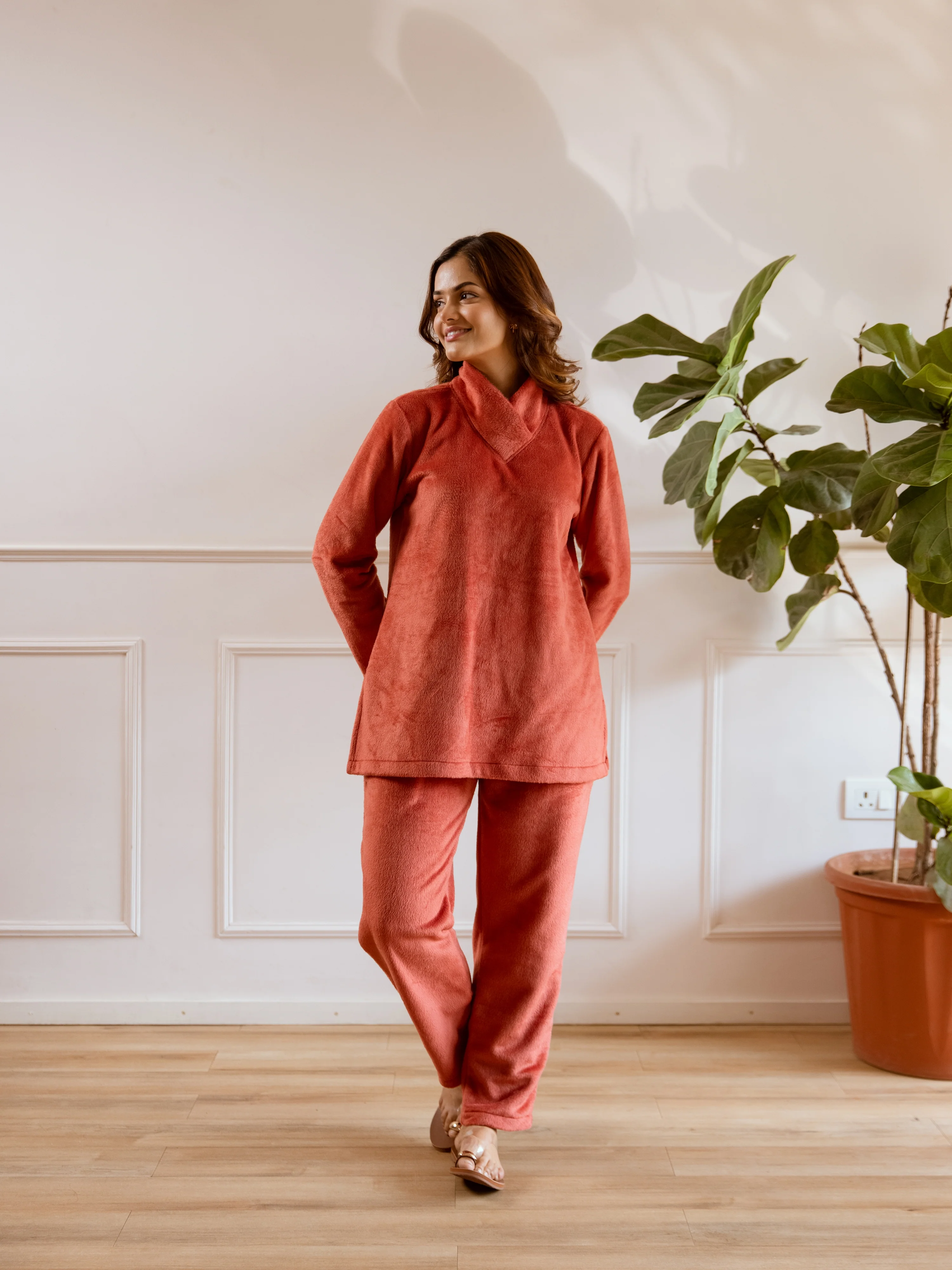 Cross Neck Super Soft Rust Woollen Set - Image 6