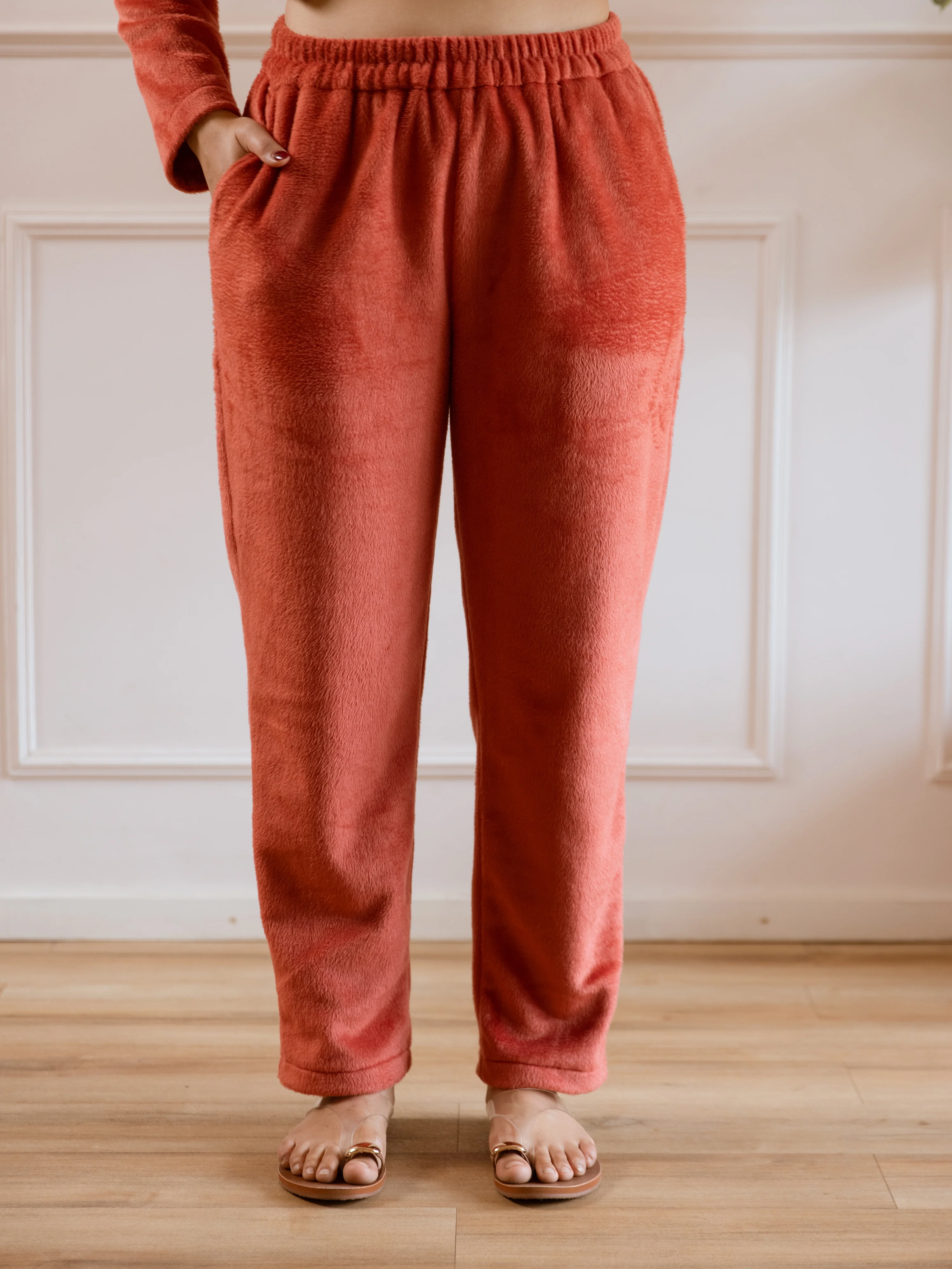 Cross Neck Super Soft Rust Woollen Set - Image 9