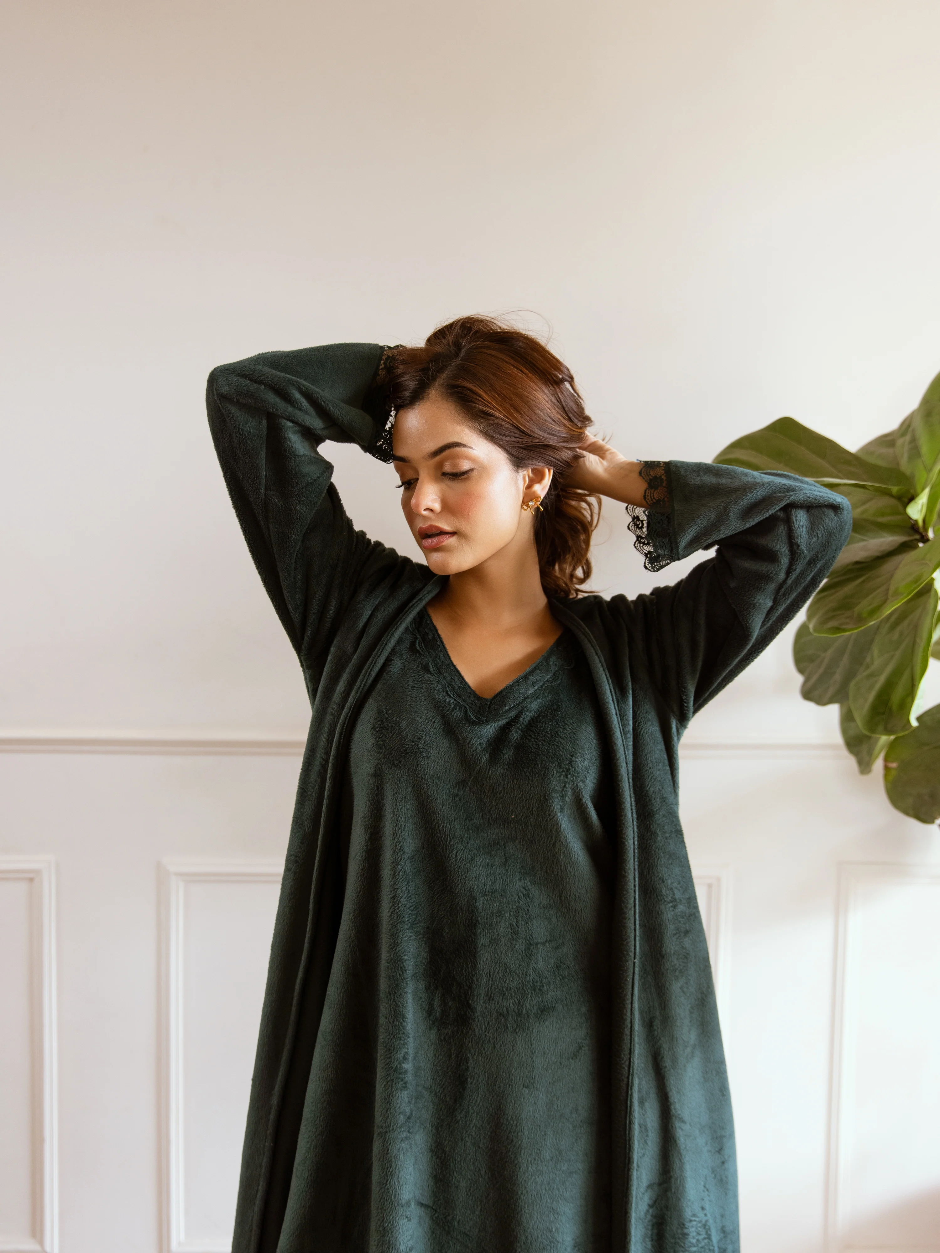 Emerald Super Soft Woollen Maxi & Shrug Set - Image 11