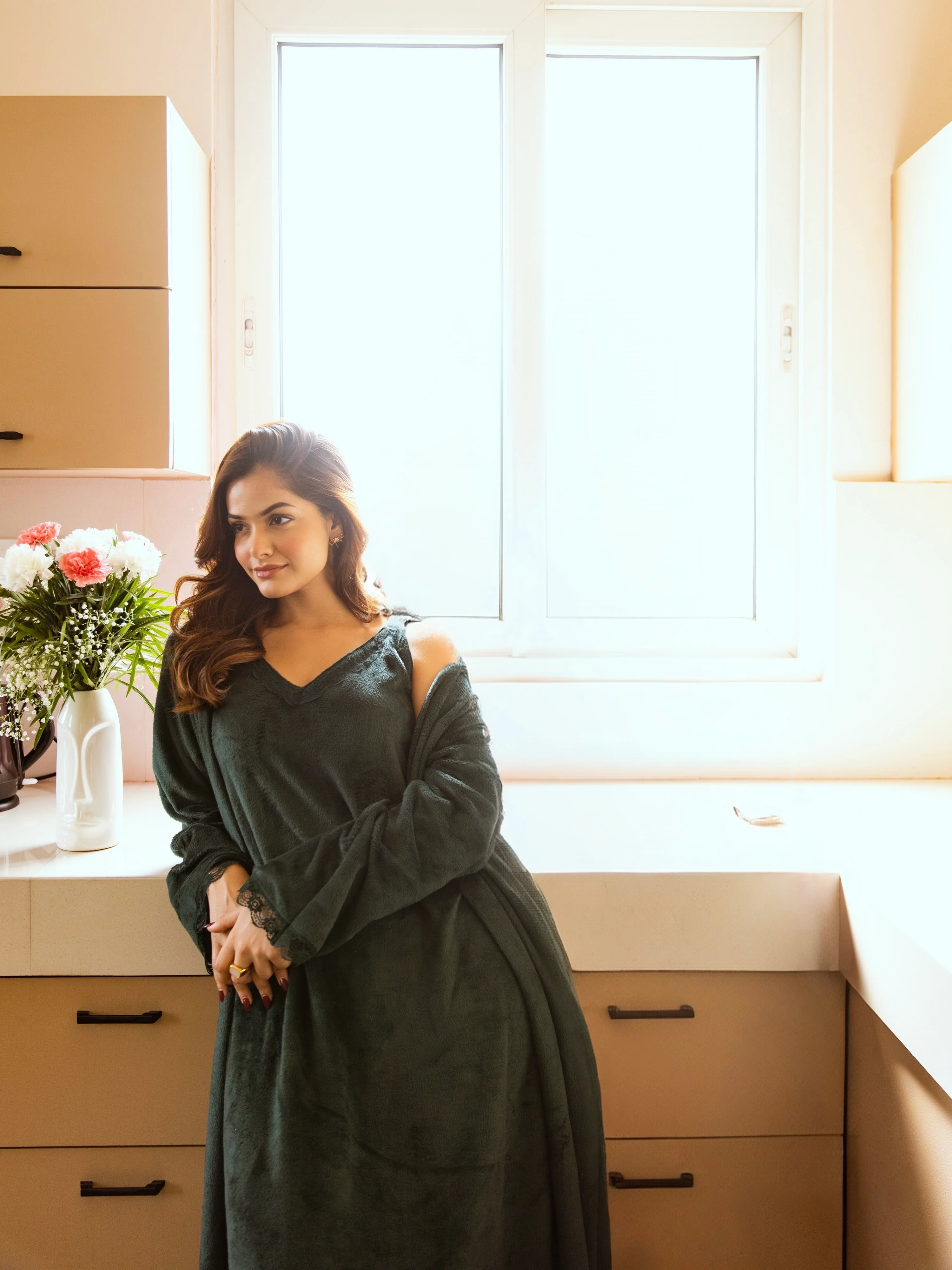 Emerald Super Soft Woollen Maxi & Shrug Set - Image 12
