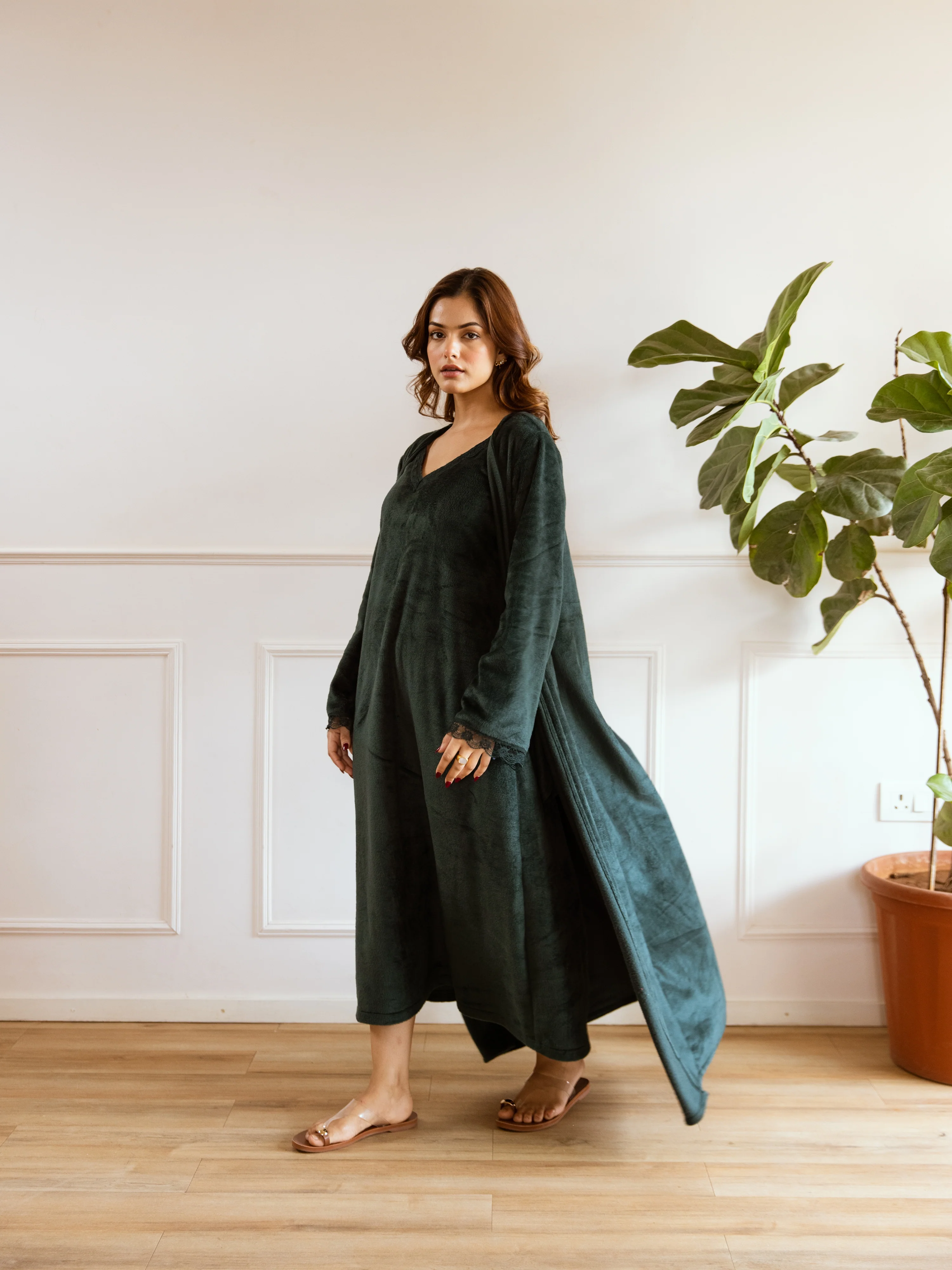 Emerald Super Soft Woollen Maxi & Shrug Set - Image 7
