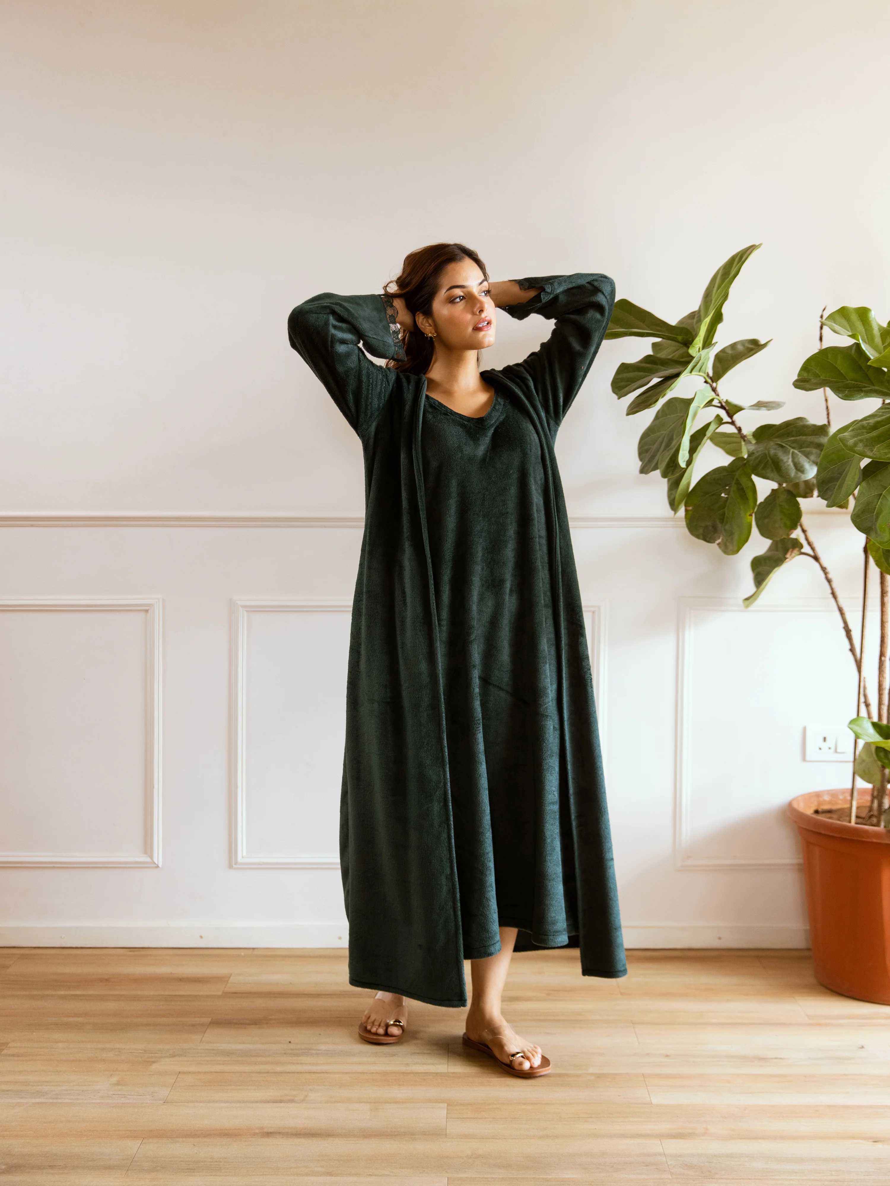 Emerald Super Soft Woollen Maxi & Shrug Set - Image 8