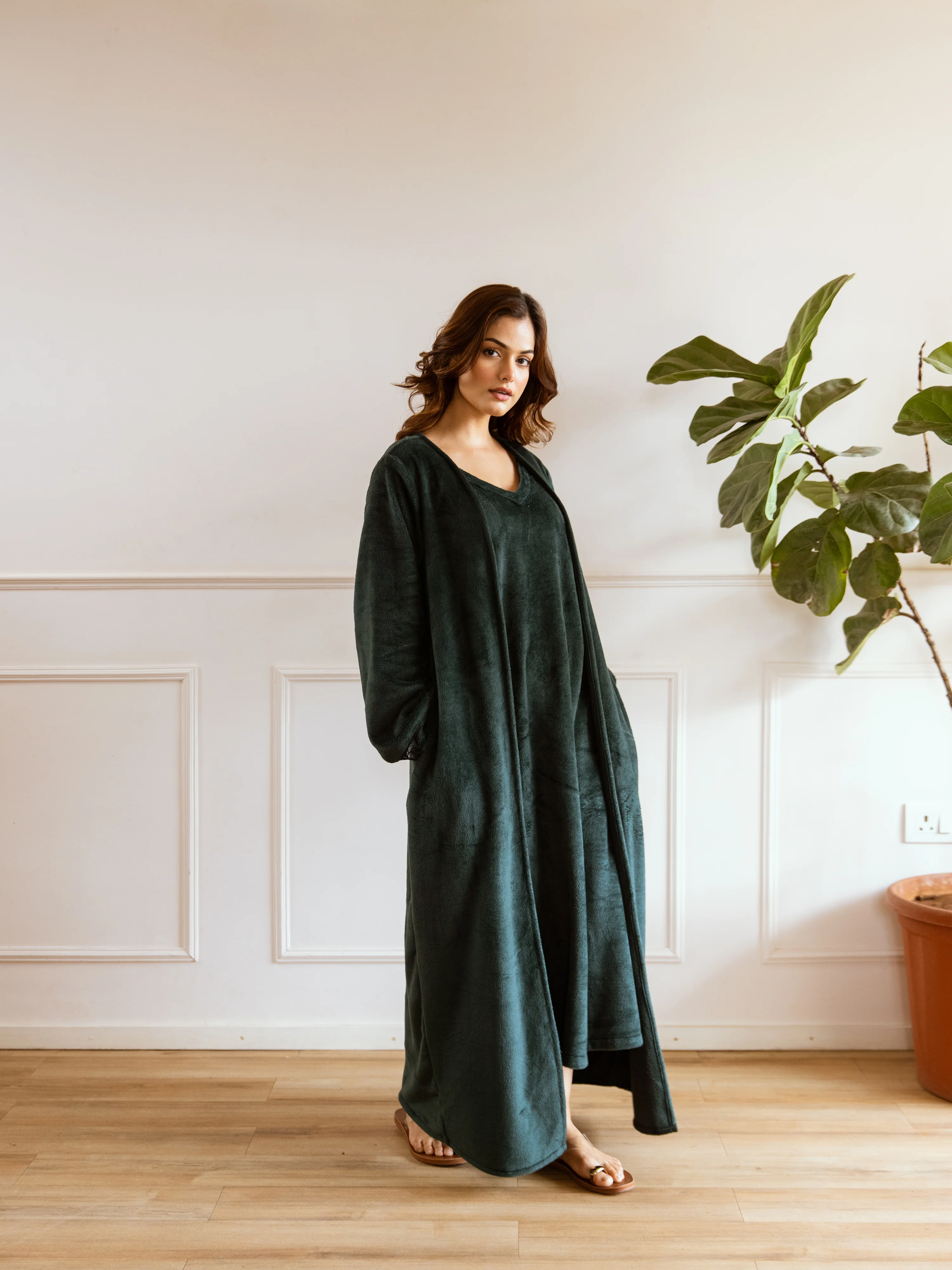 Emerald Super Soft Woollen Maxi & Shrug Set - Image 9