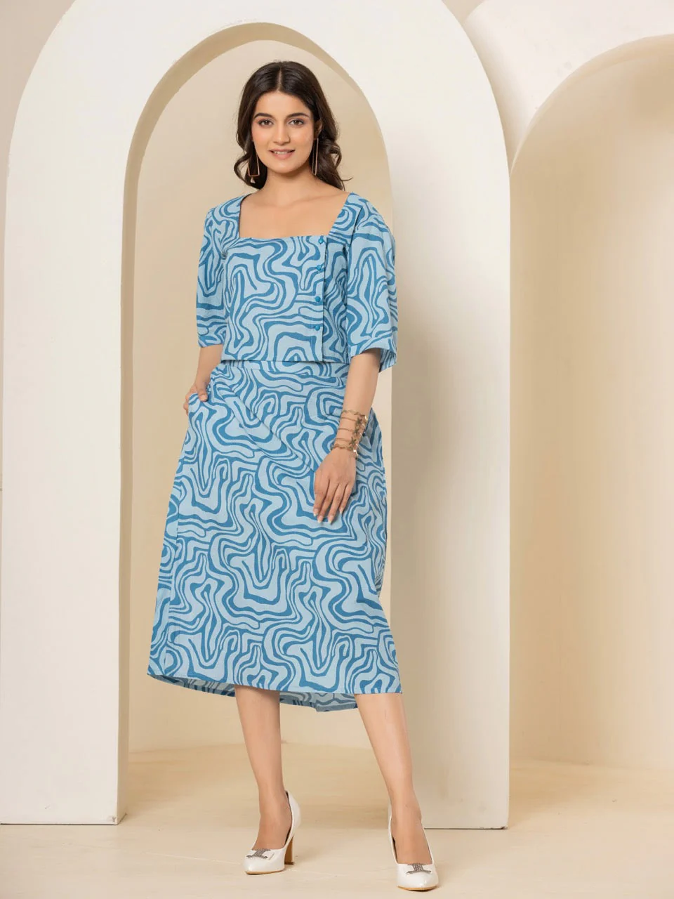 Fluid Wave Ocean Breeze Blue Square Top - Image 5