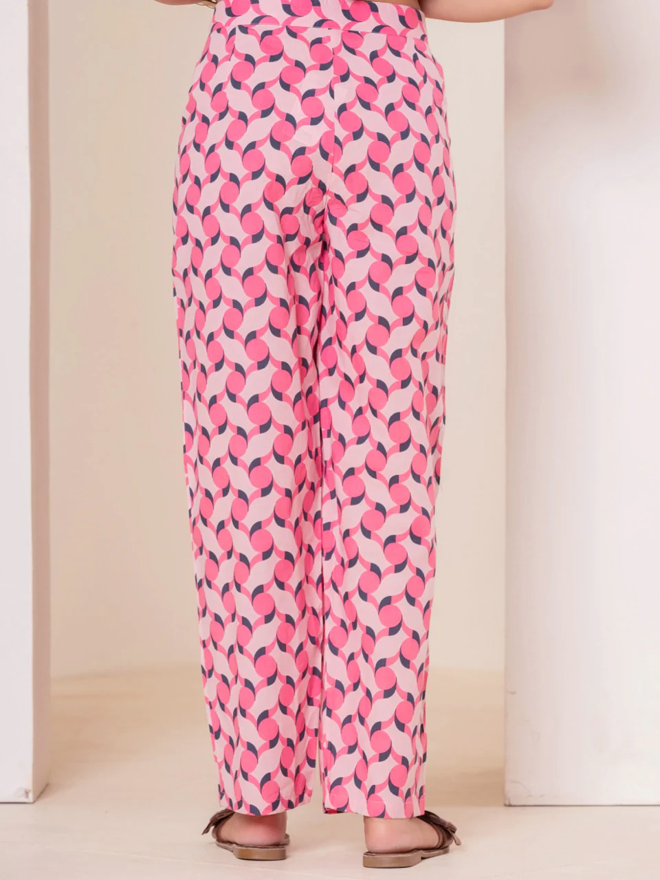 Geometrical Pink Grey Co-Ord Set - Image 7