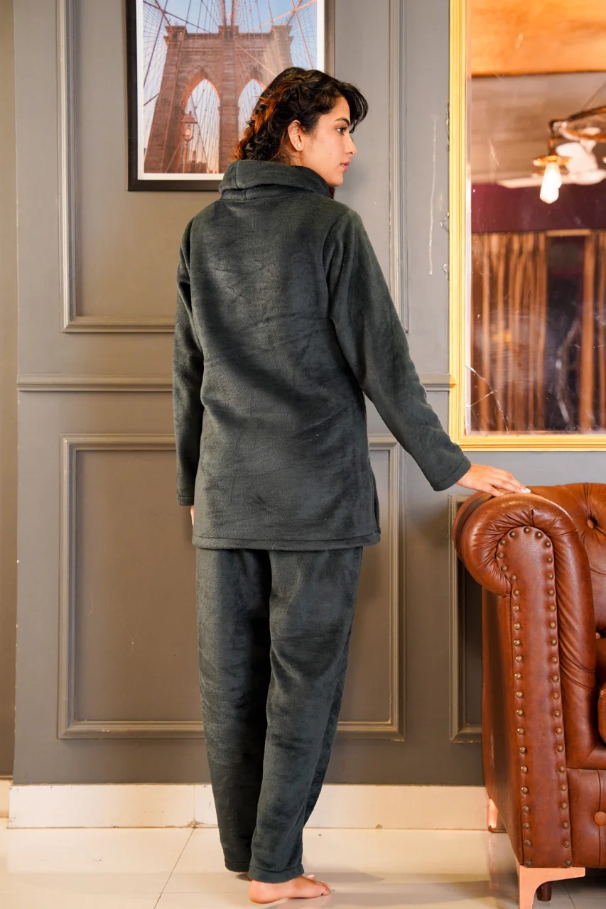 High Neck Super Soft Emerald Woollen Set - Image 3