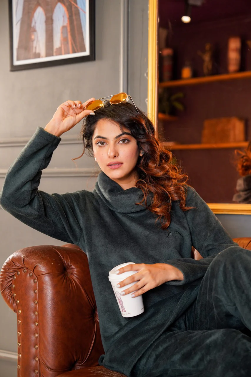 High Neck Super Soft Emerald Woollen Set - Image 5