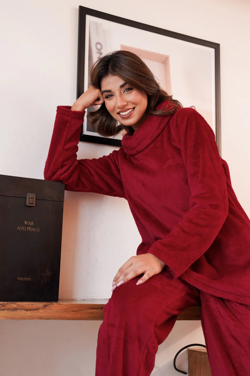 High Neck Super Soft Maroon Woollen Set - Image 9