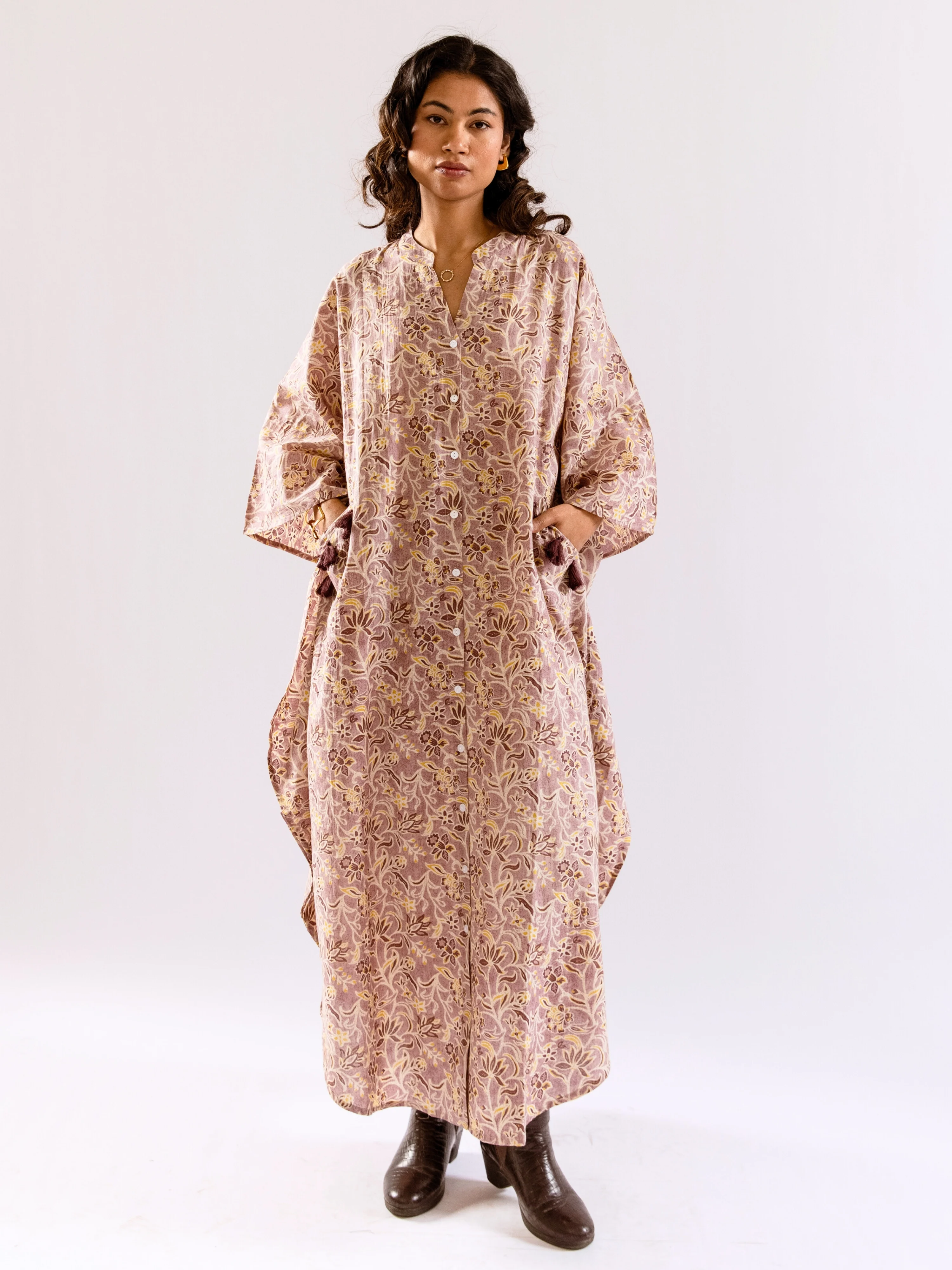 Lavender Floral Flirt Pure Cotton V neck Kaftan Dress - Image 3