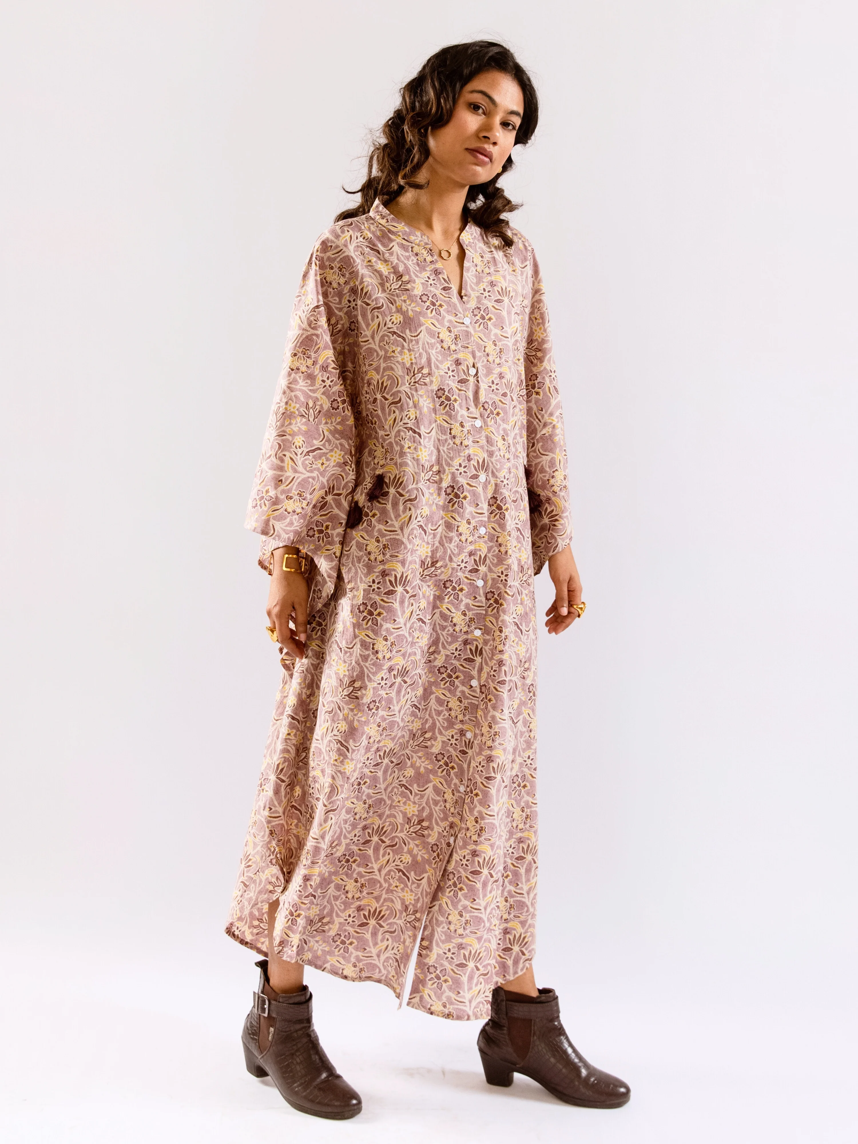 Lavender Floral Flirt Pure Cotton V neck Kaftan Dress - Image 8