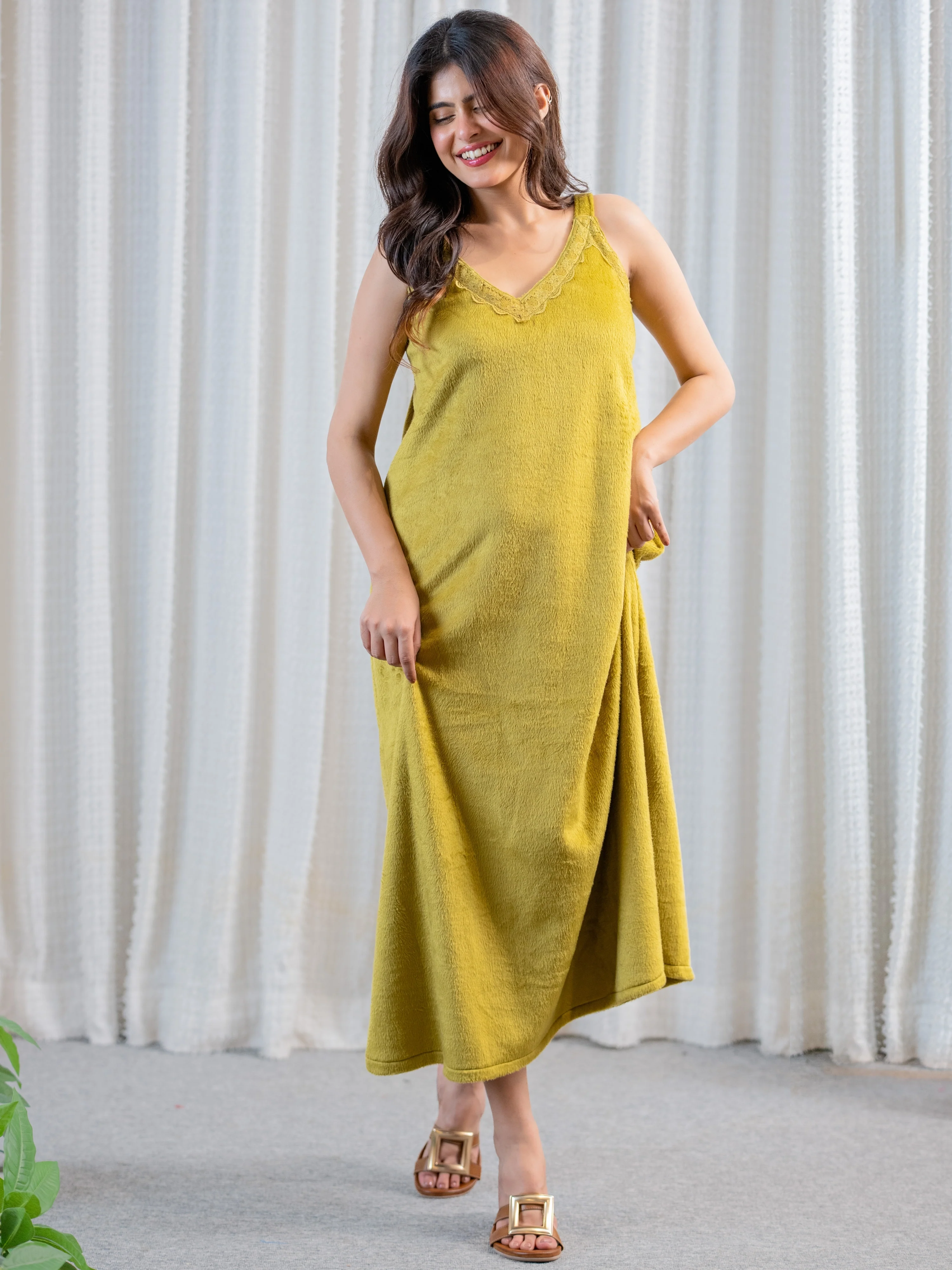 Olive Super Soft Woollen Maxi & Shrug Set - Image 13