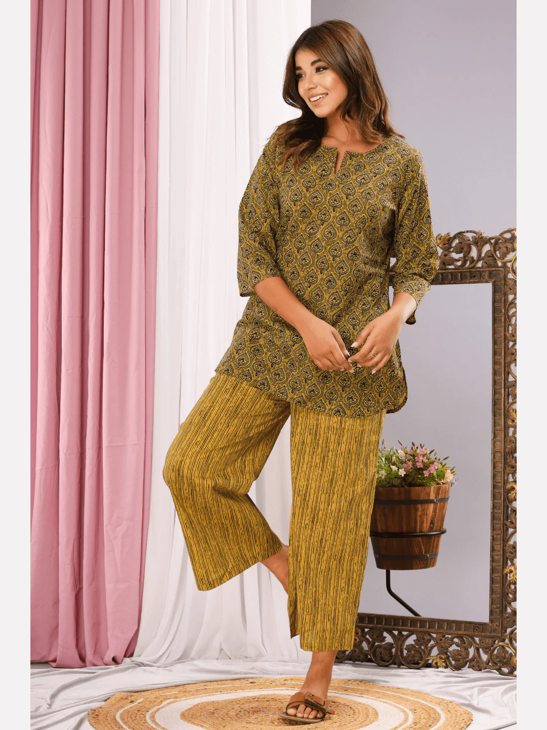 Green Paan Cotton Loungewear - Image 3