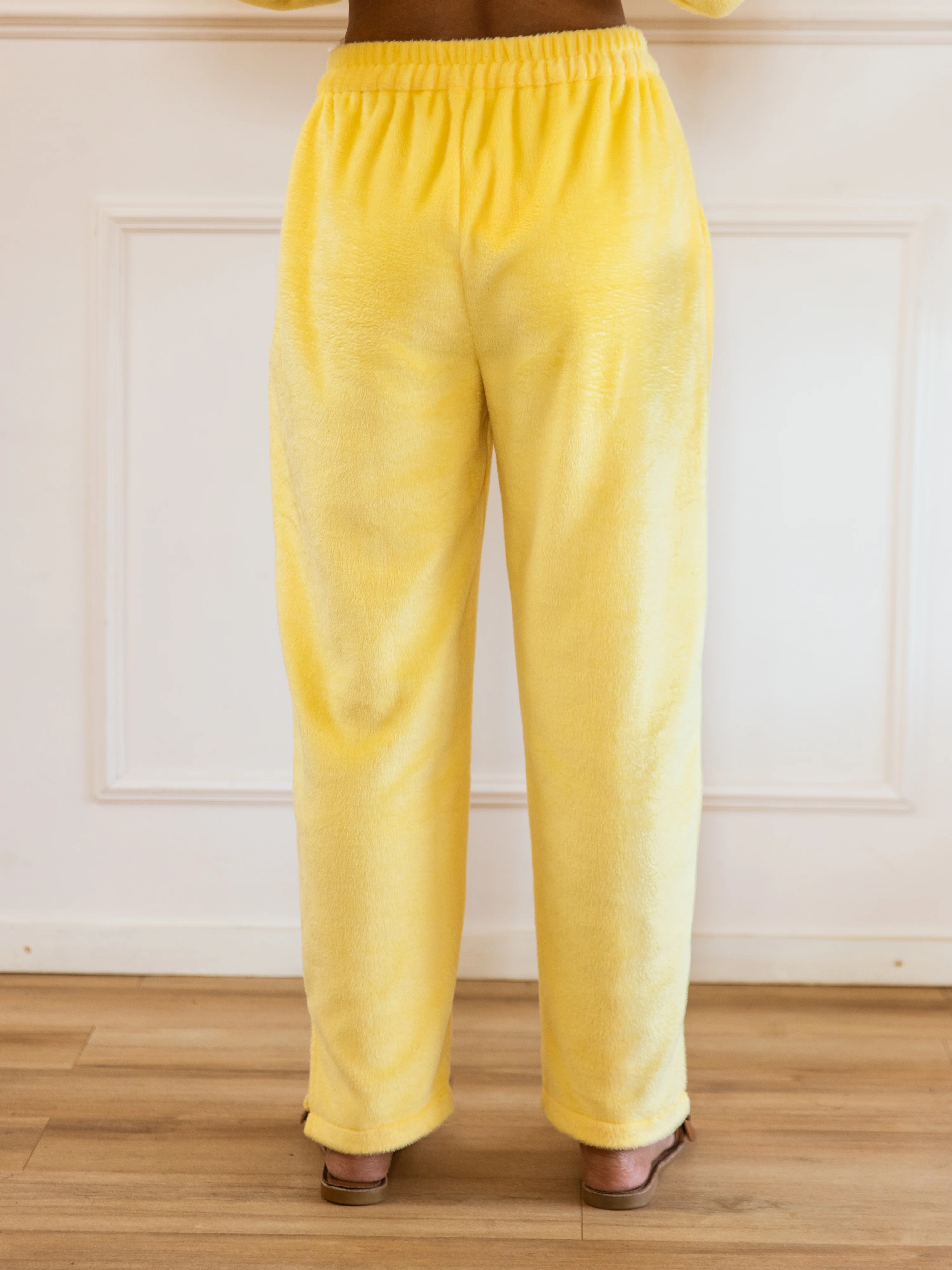 Pastel Yellow Super Soft Woollen Collar Set - Image 8