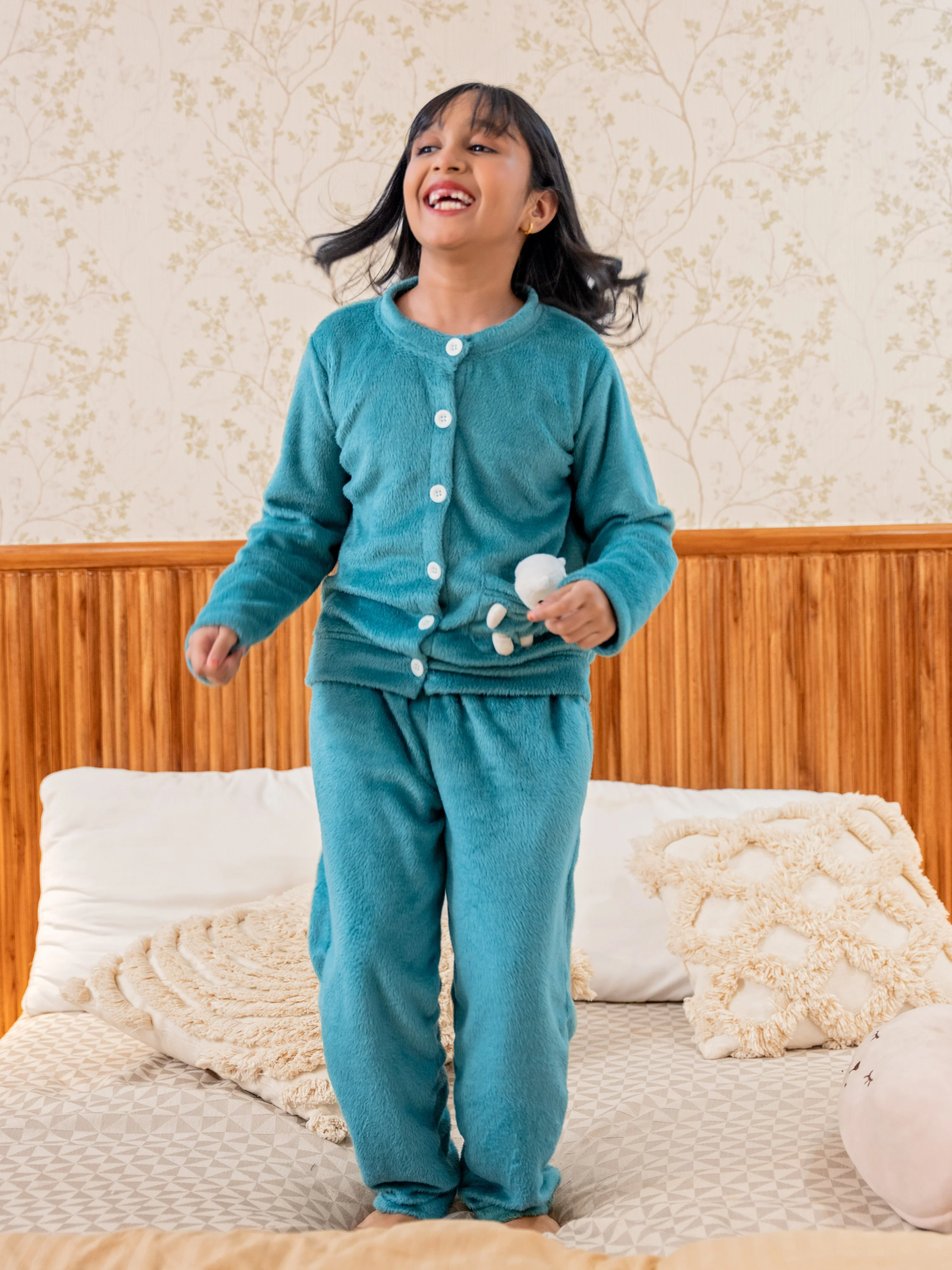 Sea Green Super Soft Kids Unisex Woollen Cardigan Set With Teddy - Image 3