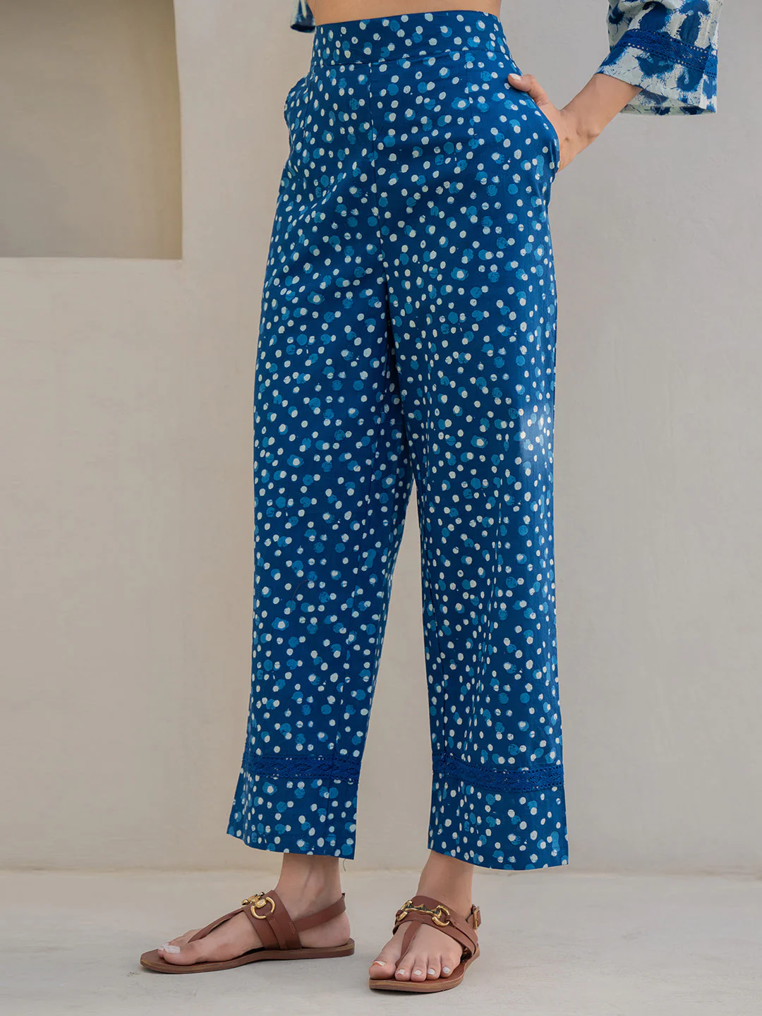 V-Neck Lace Sapphire Blue White Cotton Lounge Wear - Image 5