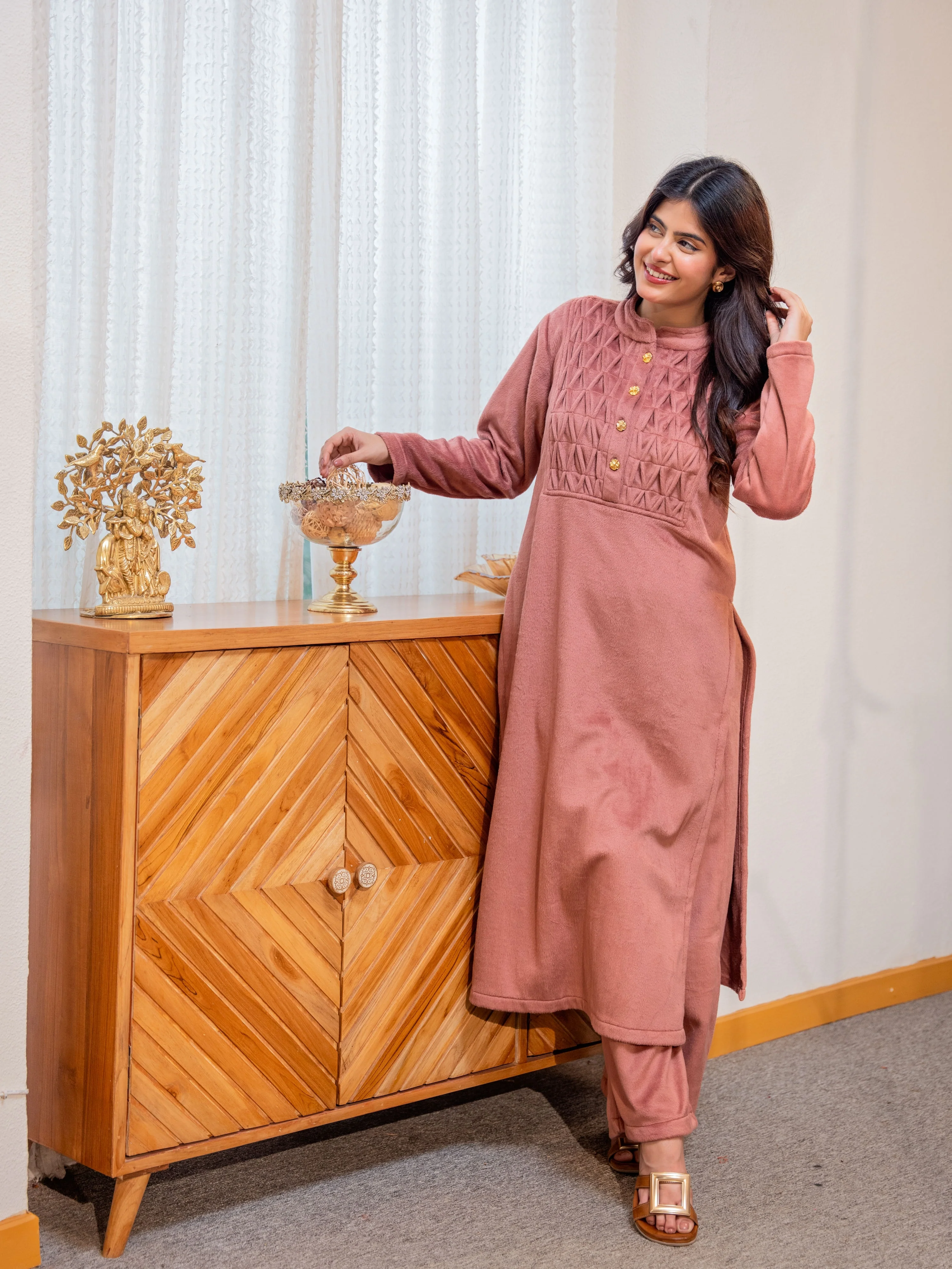 Super Soft Dusty Pink Pleated Long Kurta Woollen Set - Image 6