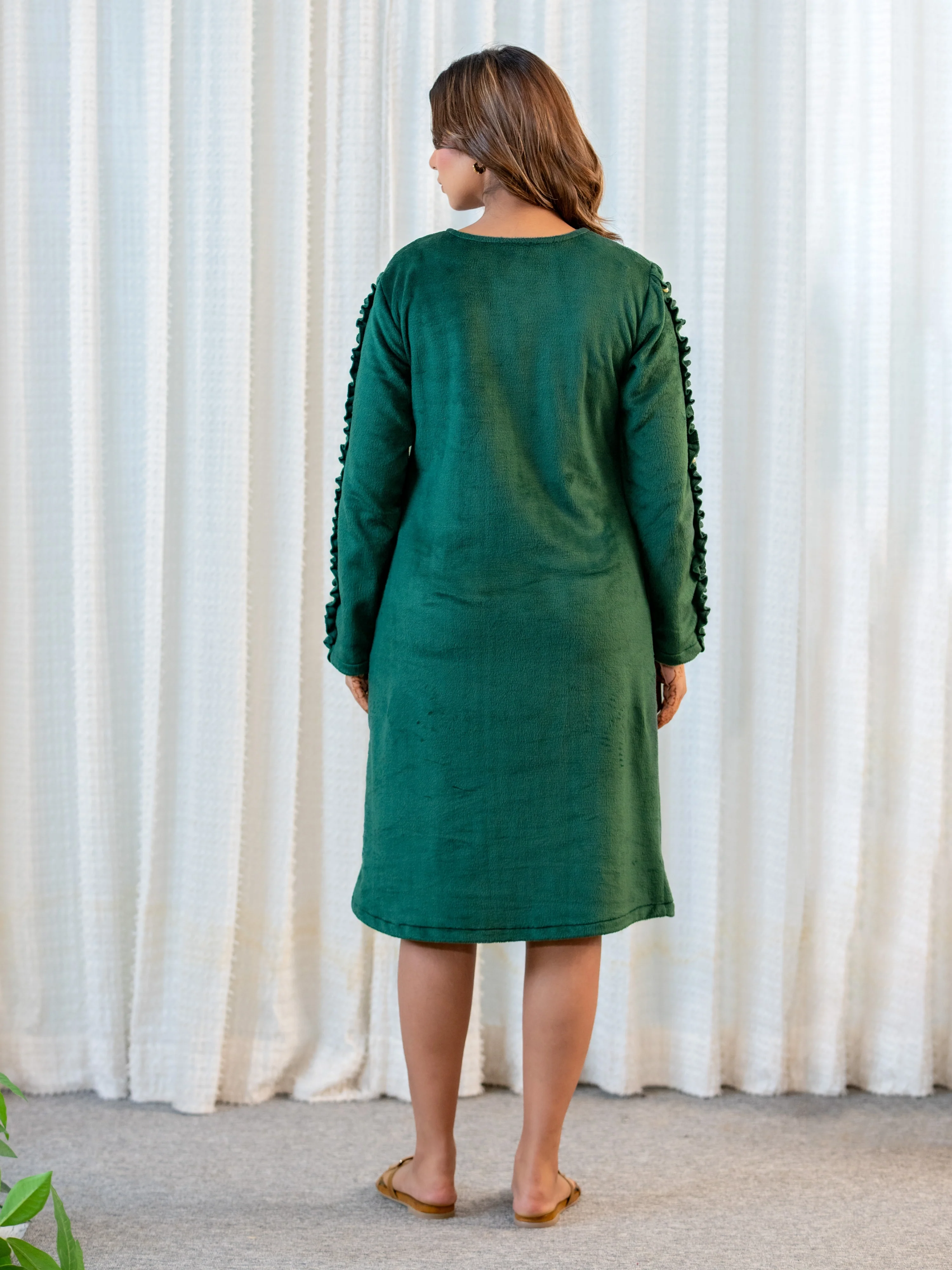 Super Soft Emeraled Green Woollen Ruffle Sleeve Midi Dress - Image 8