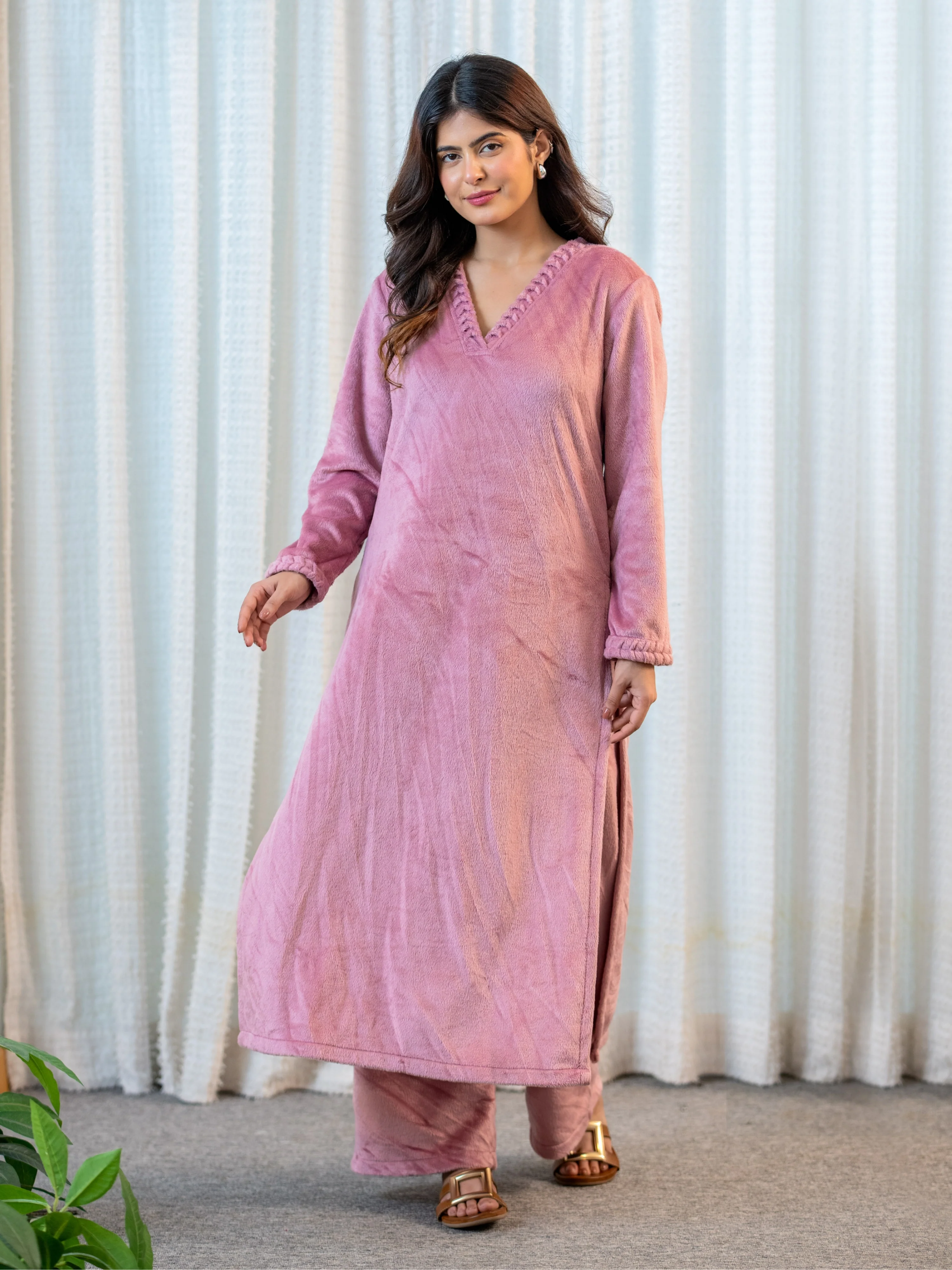 V Neck Super Soft Candy Pink Long Kurta woollen Set - Image 3