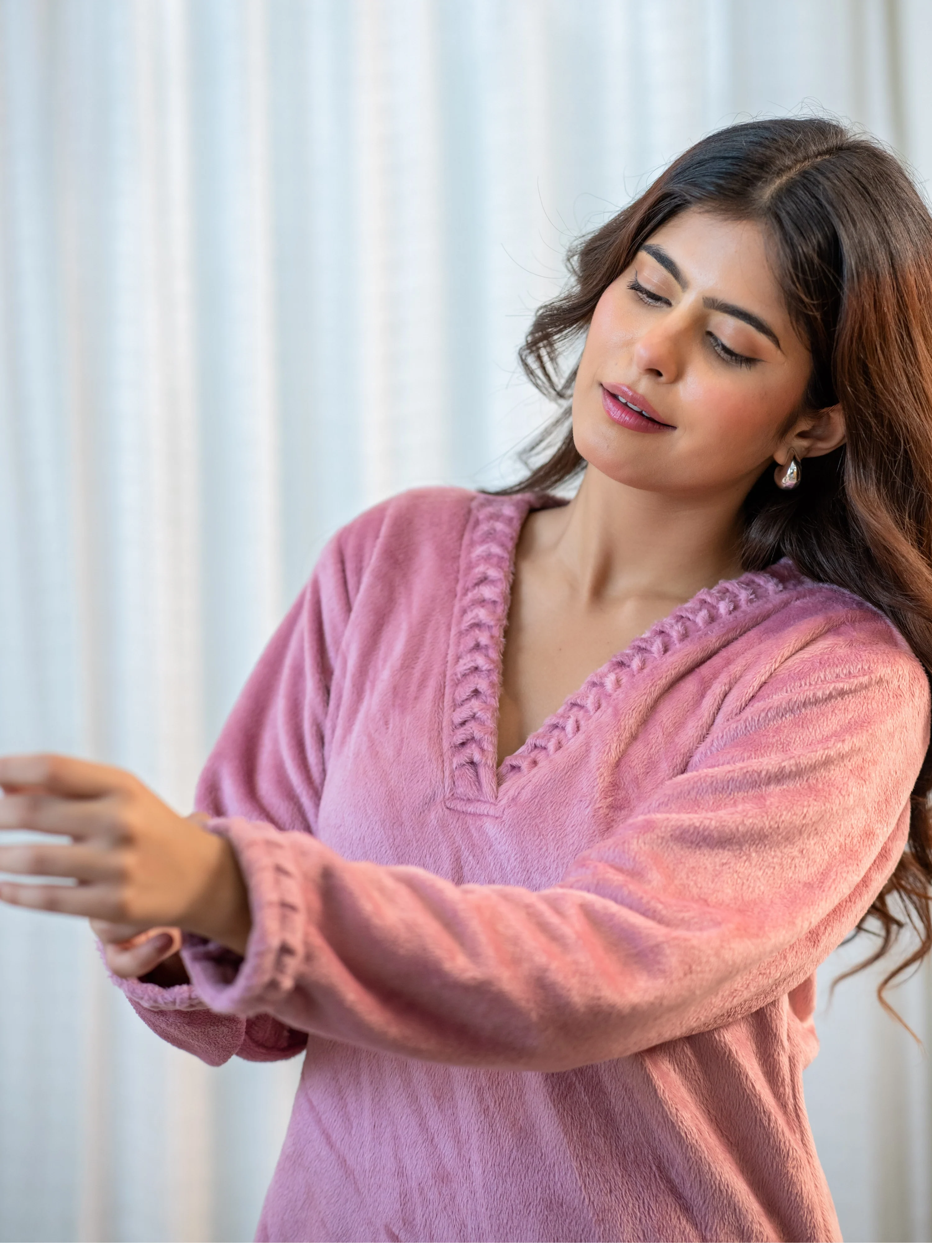 V Neck Super Soft Candy Pink Long Kurta woollen Set - Image 6
