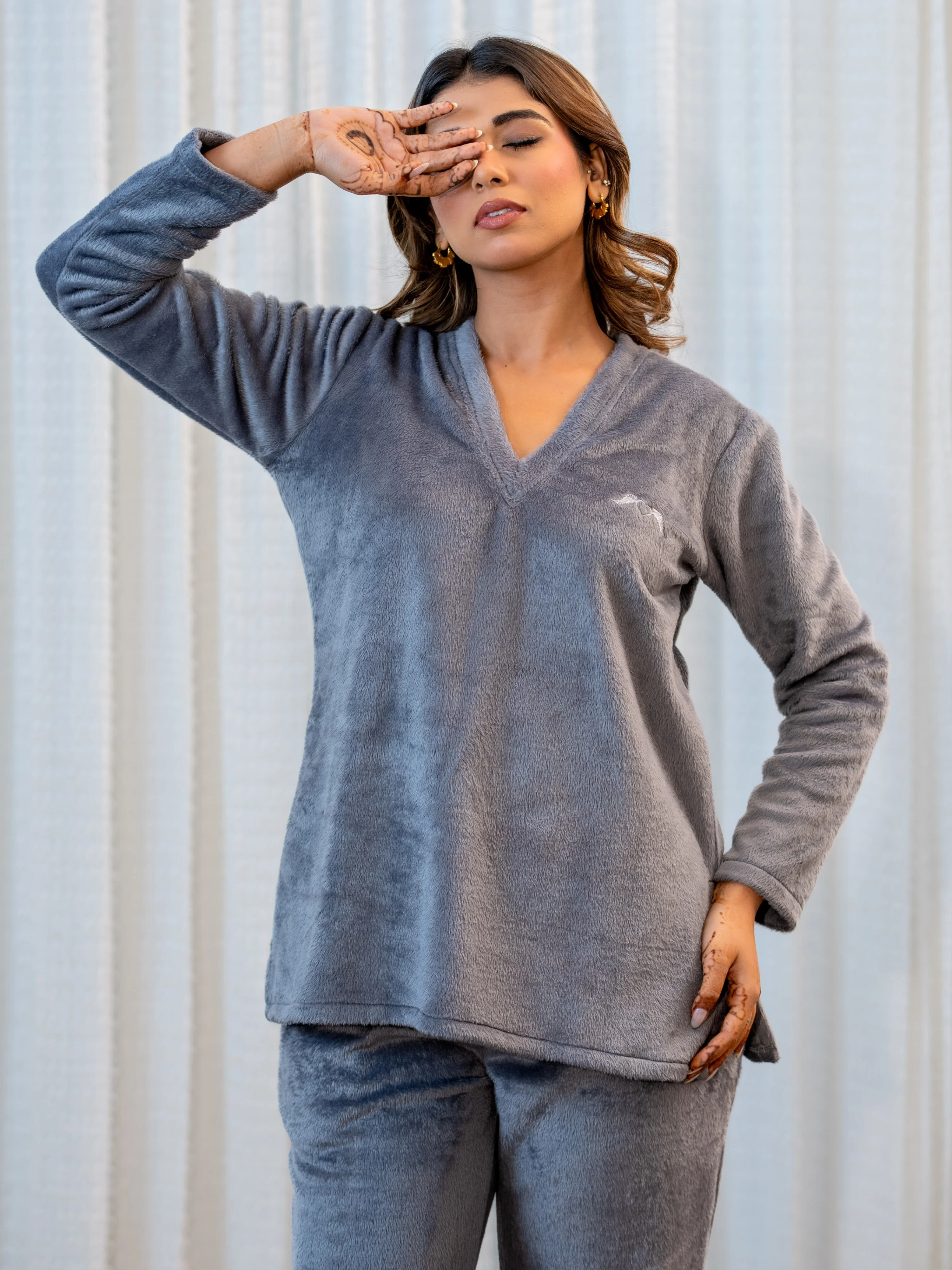 V Neck Super Soft Dark Grey Woollen Lounge Wear Set - Image 3