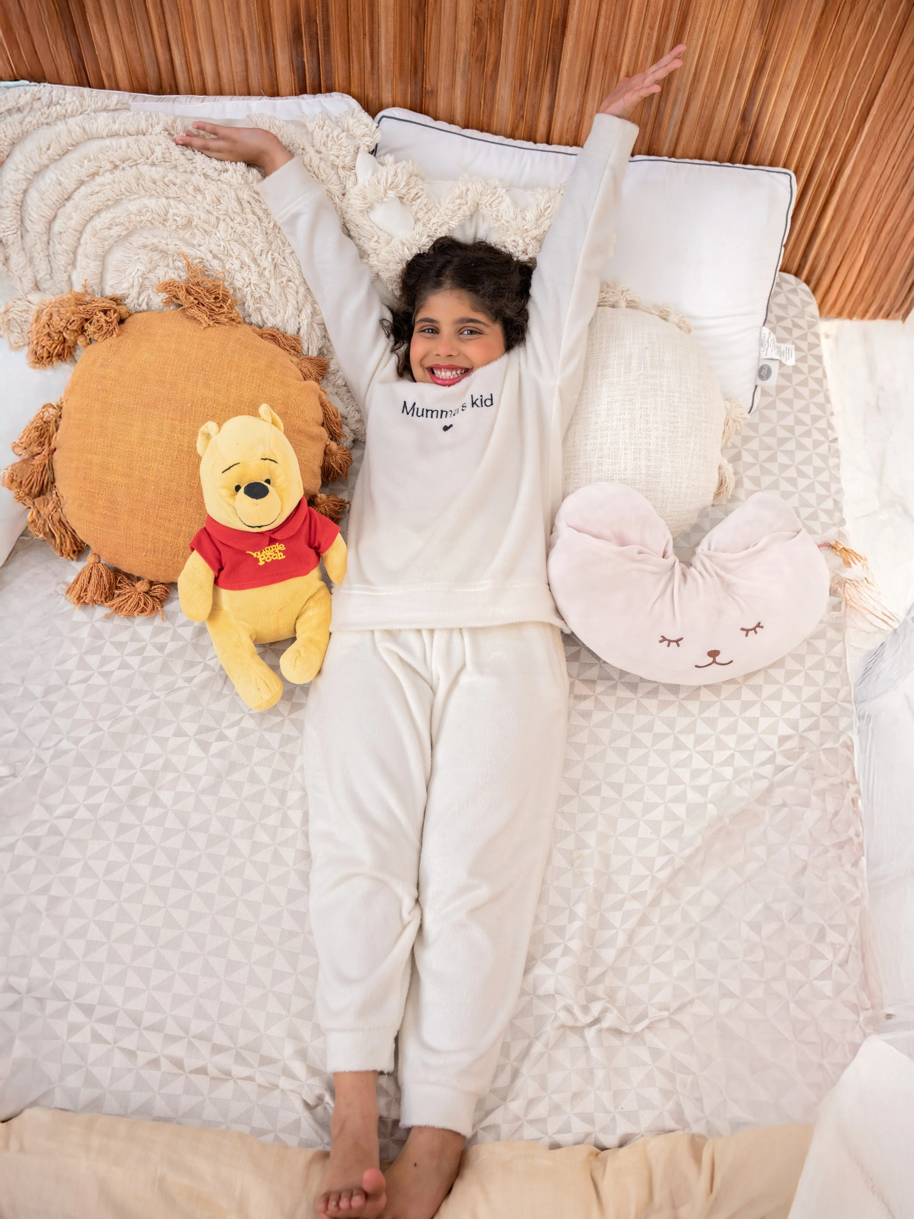 White Super Soft Unisex Kids Woollen Embroidered Sweatshirt Set - Image 3