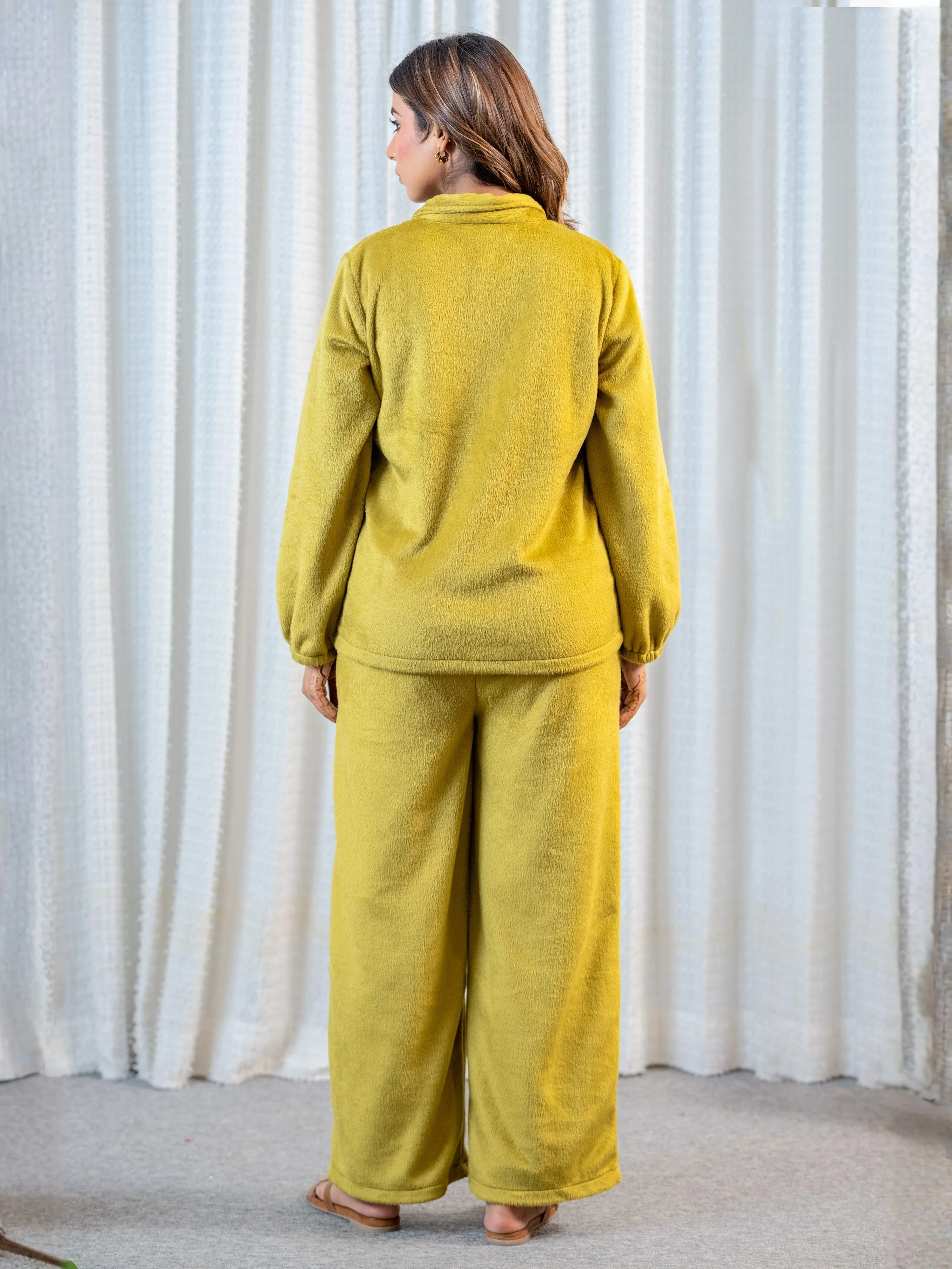 Zip-Up Super Soft Olive Woollen Sweatshirt Set - Image 10