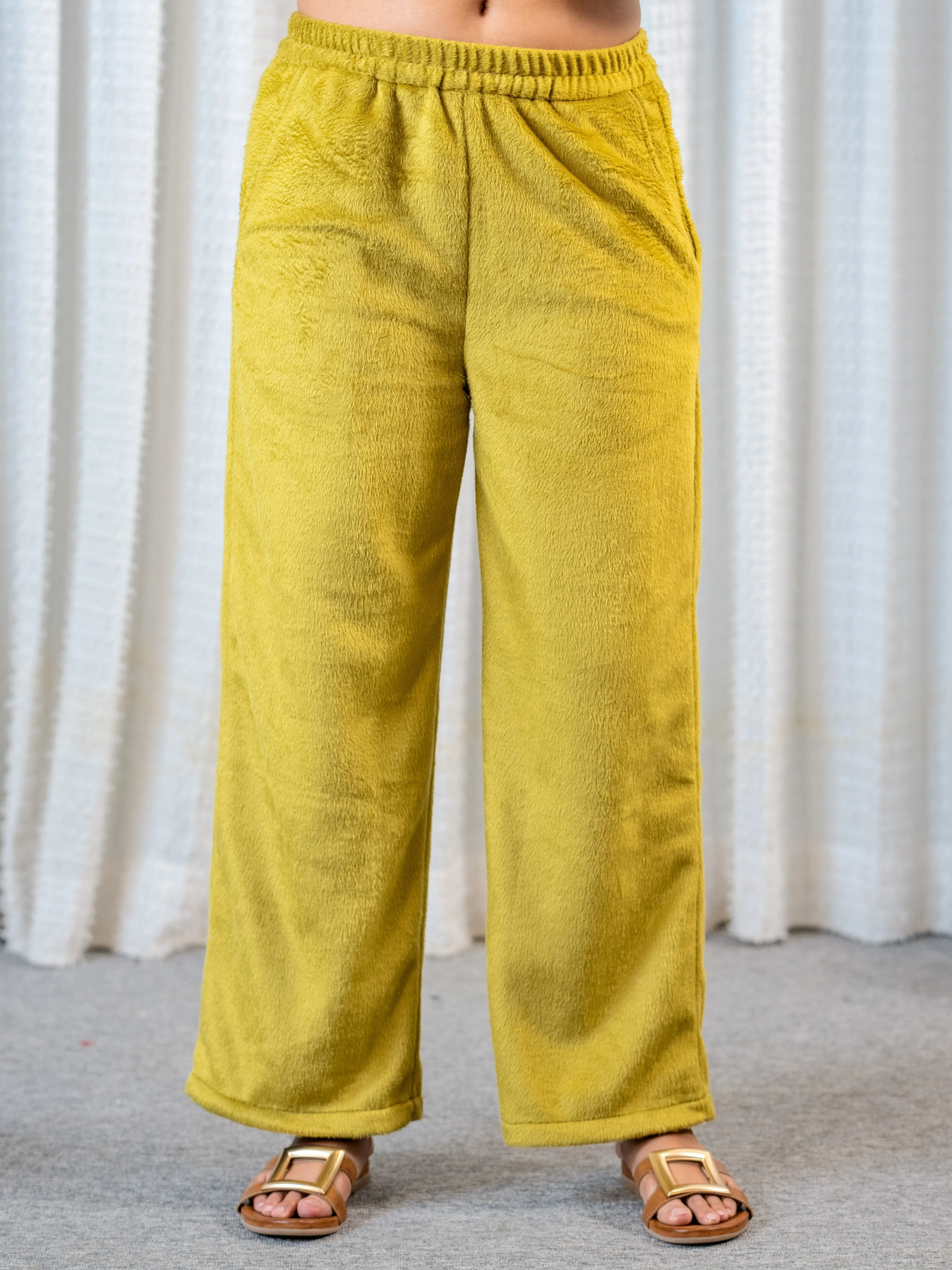 Zip-Up Super Soft Olive Woollen Sweatshirt Set - Image 11